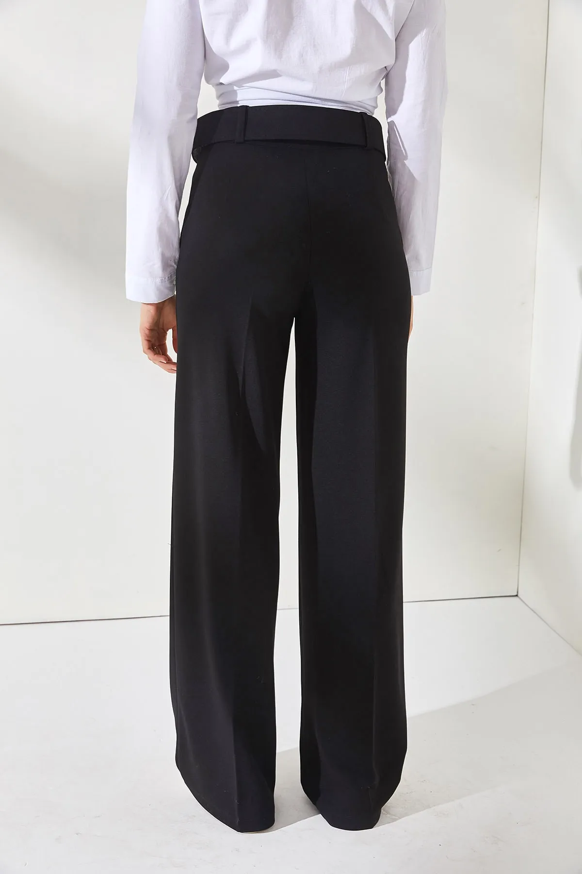 Olalook  Schwarze Palazzo-Hose aus Scuba-Krepp für Damen mit Metallschnalle und Gürtel, PNT-19000208