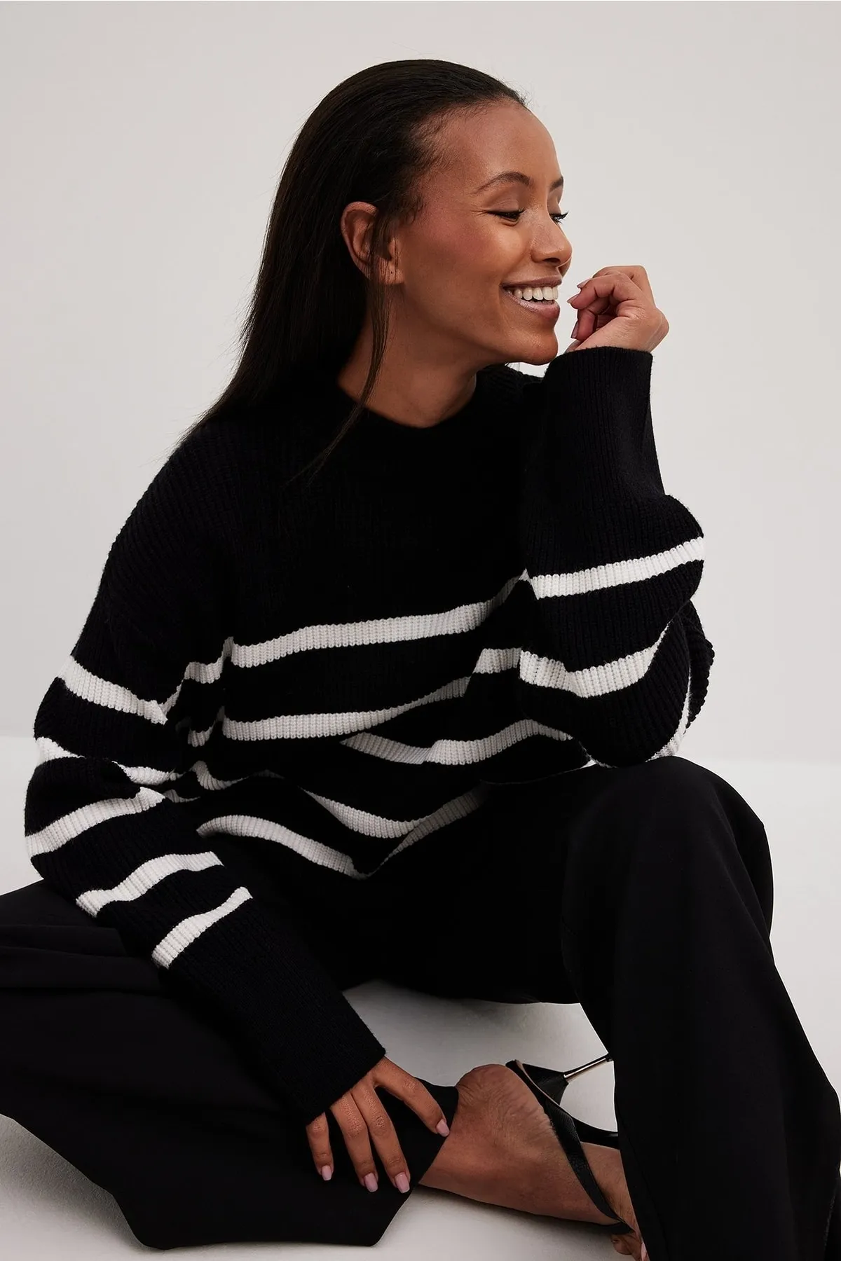 NA-KD  Gestrickter gestreifter Pullover