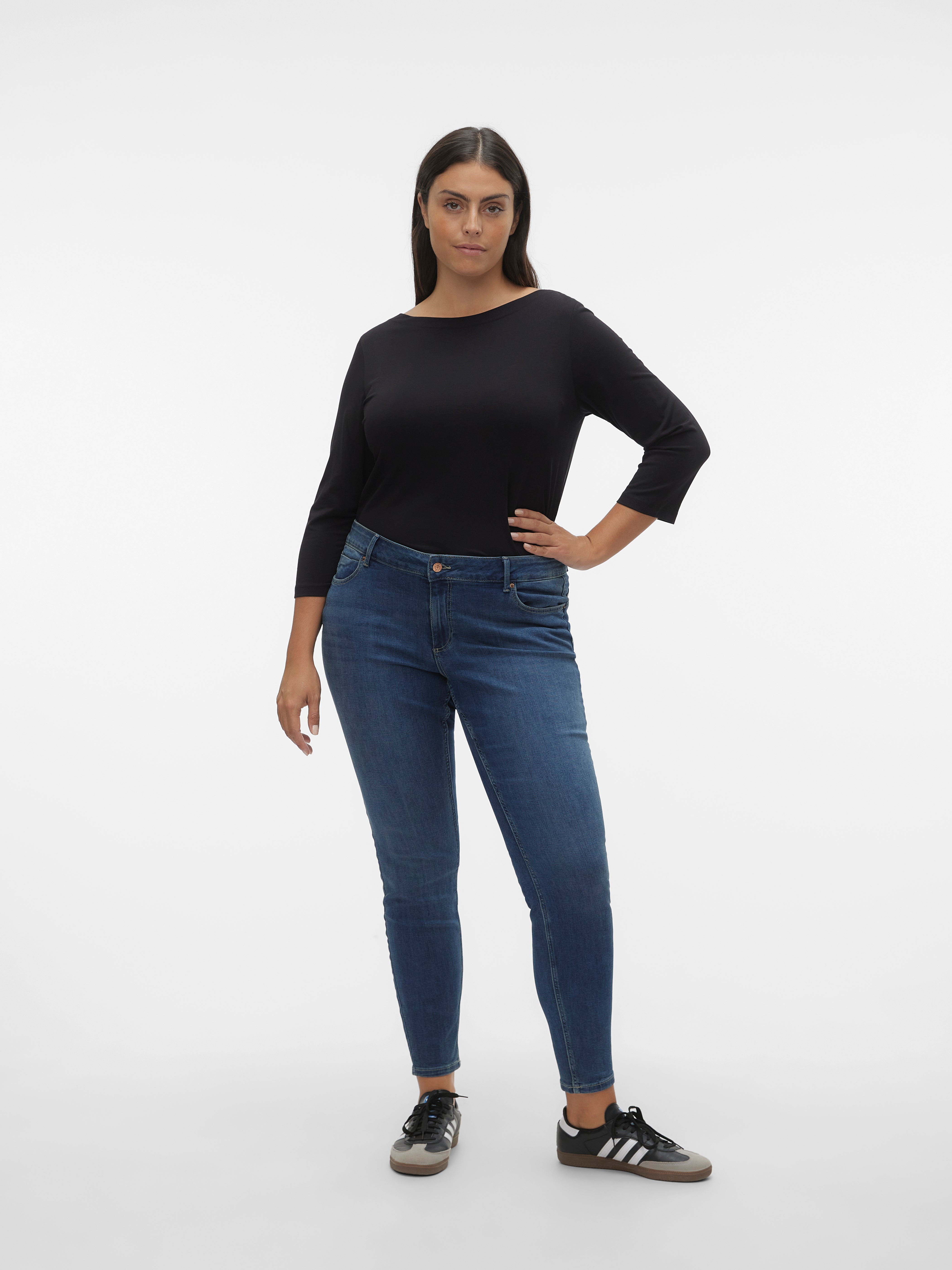 VMSELA Mid Rise Slim Fit Jeans