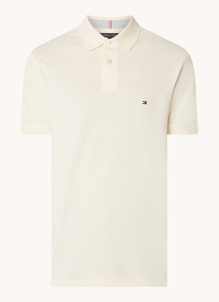 Polo Tommy Hilfiger Core de corte regular, confeccionada em piqué de algodão com bordado do logotipo.