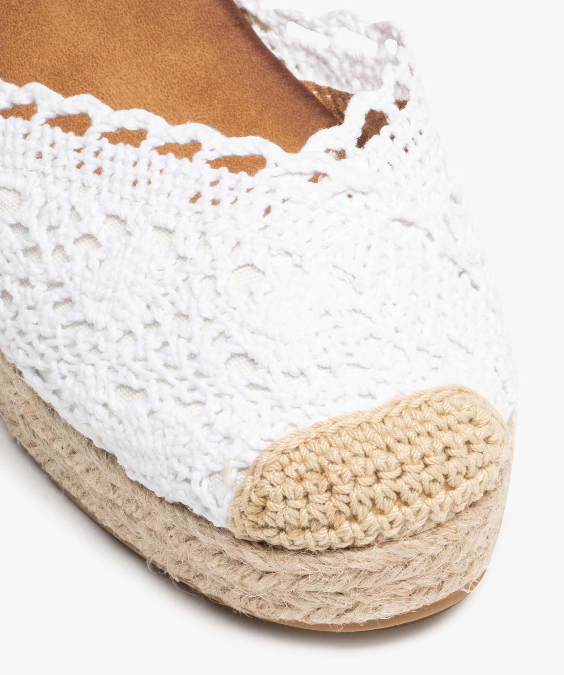 Sandales femme compensées en jute avec dessus brodé blanc | GEMO