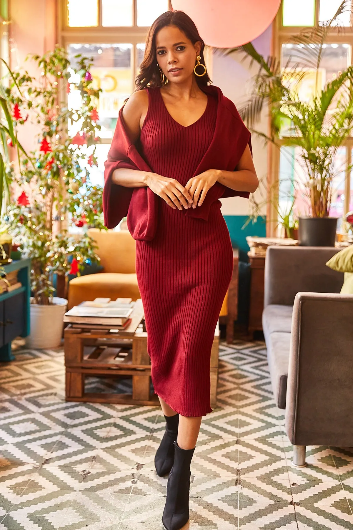 Olalook  Burgunderrotes Oberteil für Damen, kurzes Sweatshirt, Trägerkleid, Strickanzug TKM-19000176