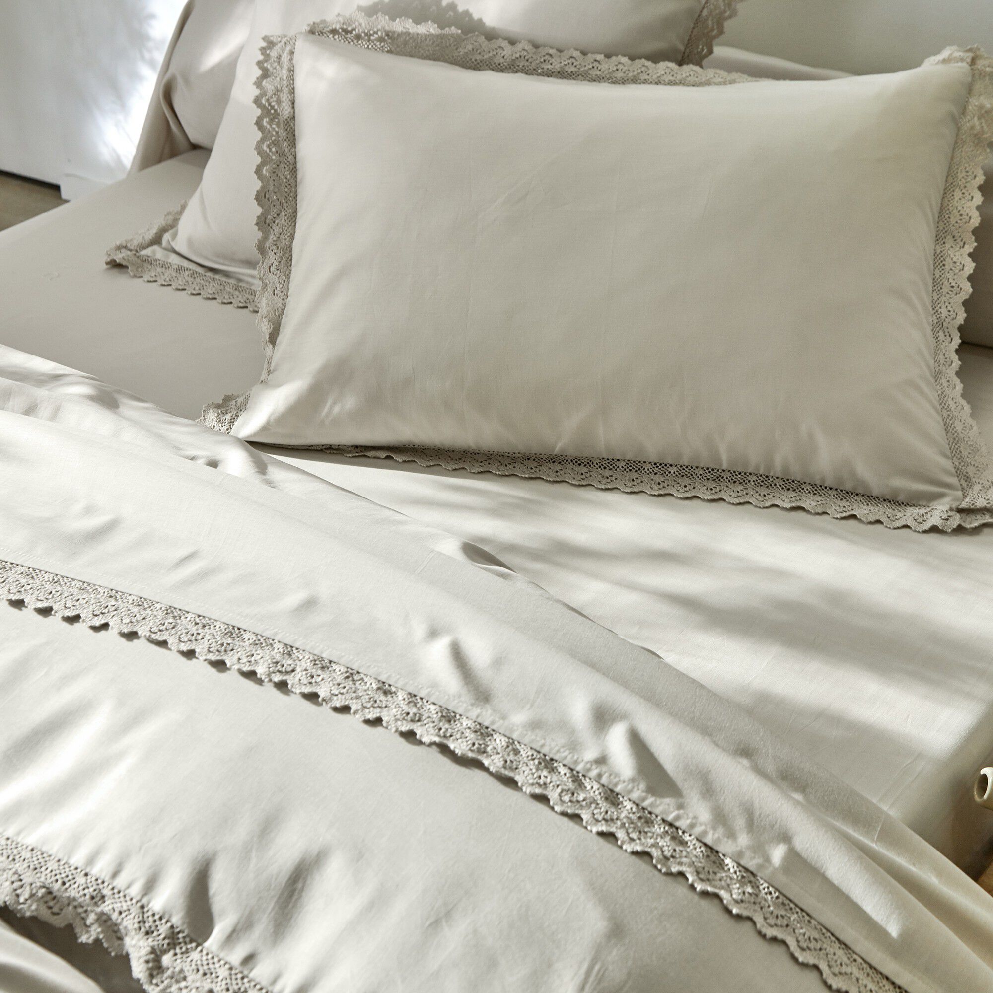 Linge de lit uni dentelle coton