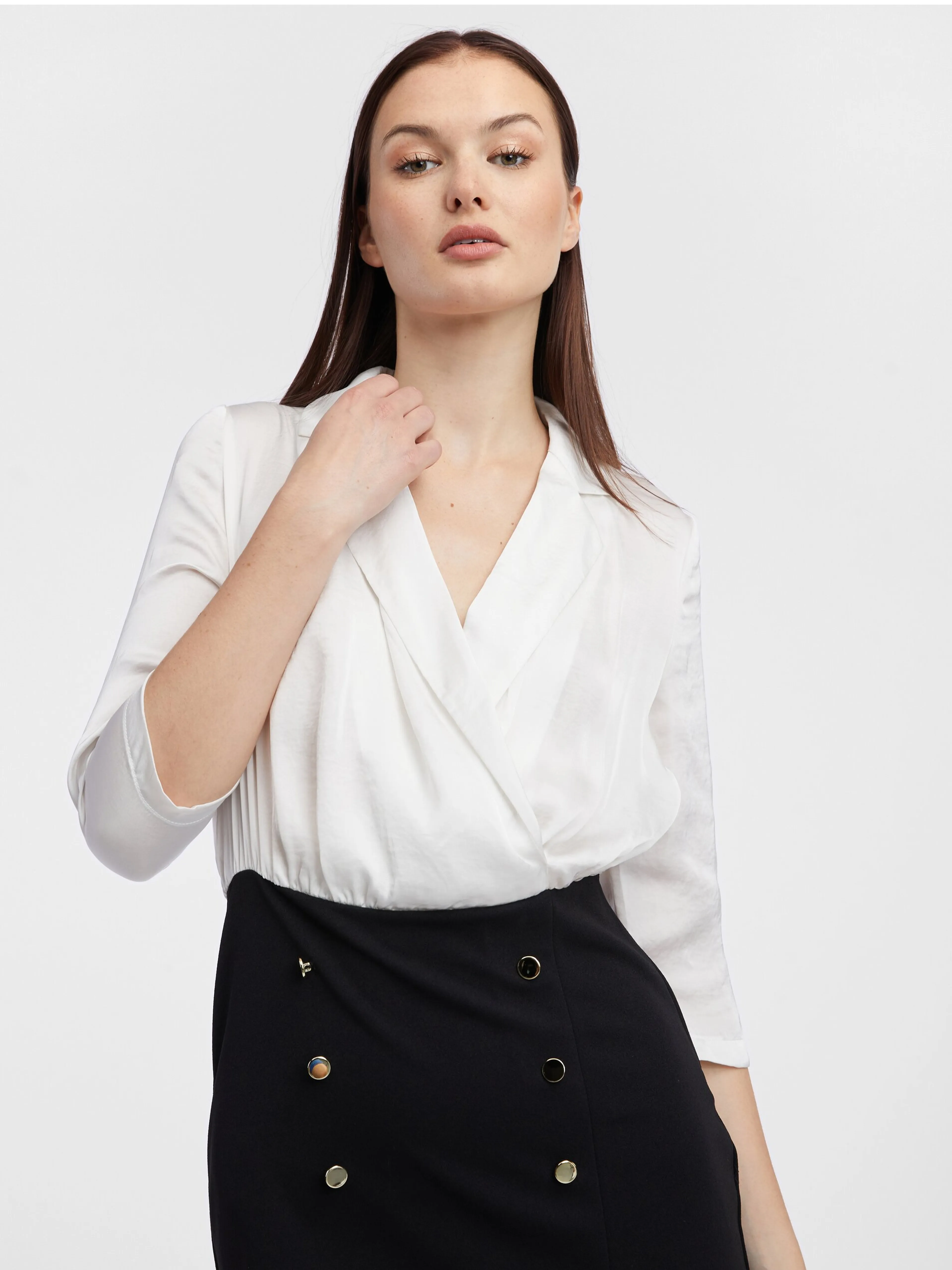 Cremefarbenes und schwarzes Damen-Ärmelkleid ORSAY