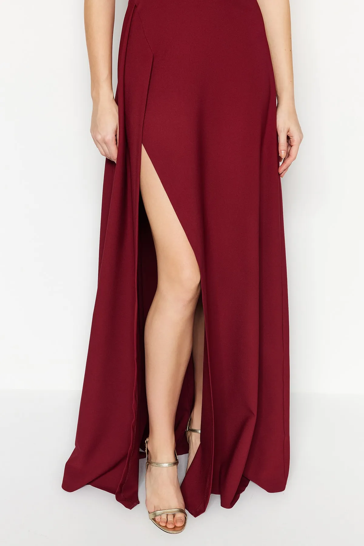 Trendyol Collection  Pflaumenfarbenes, gewebtes, langes Abendkleid TPRSS19FZ0511