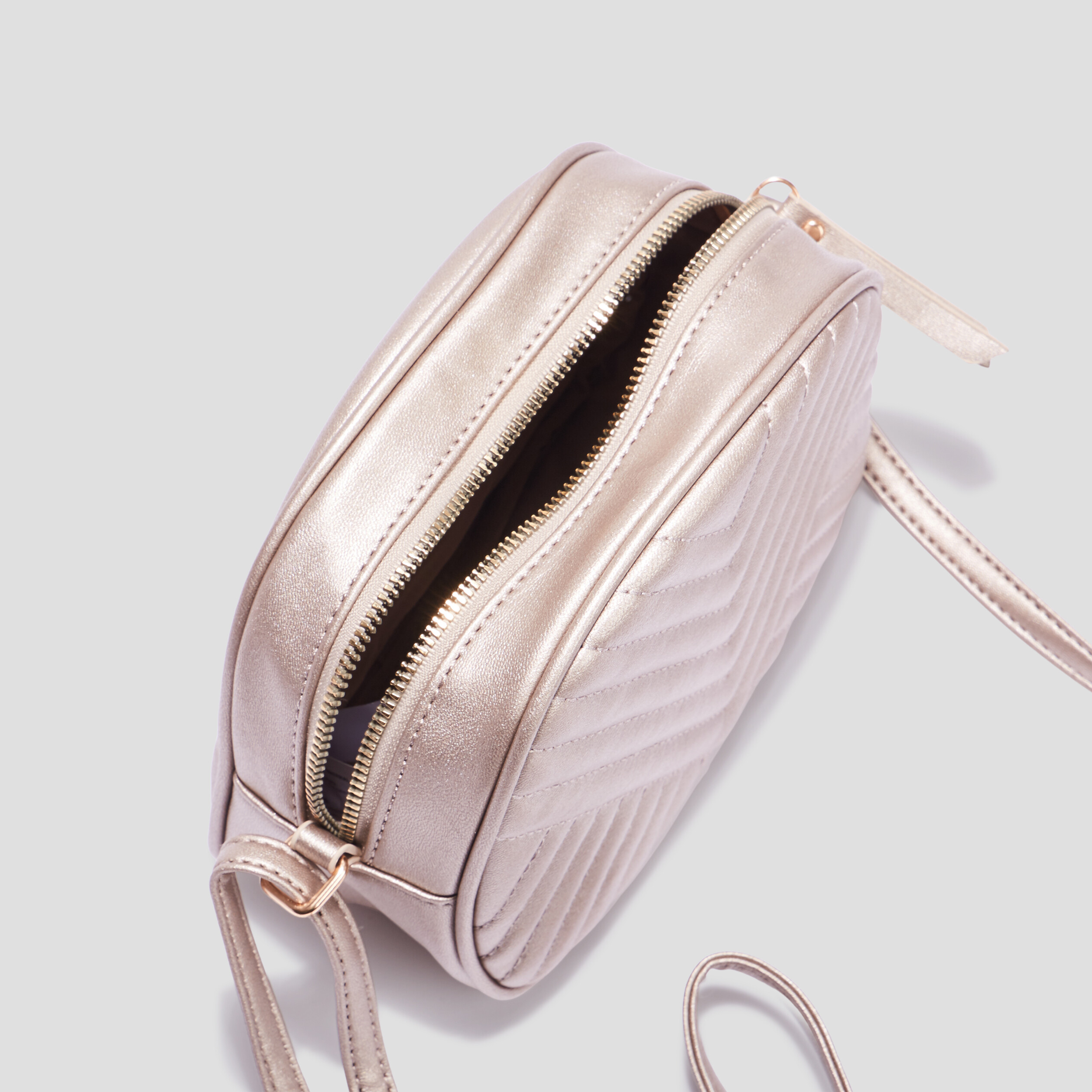 Sac en bandoulière matelassé irisé couleur or femme | La Halle