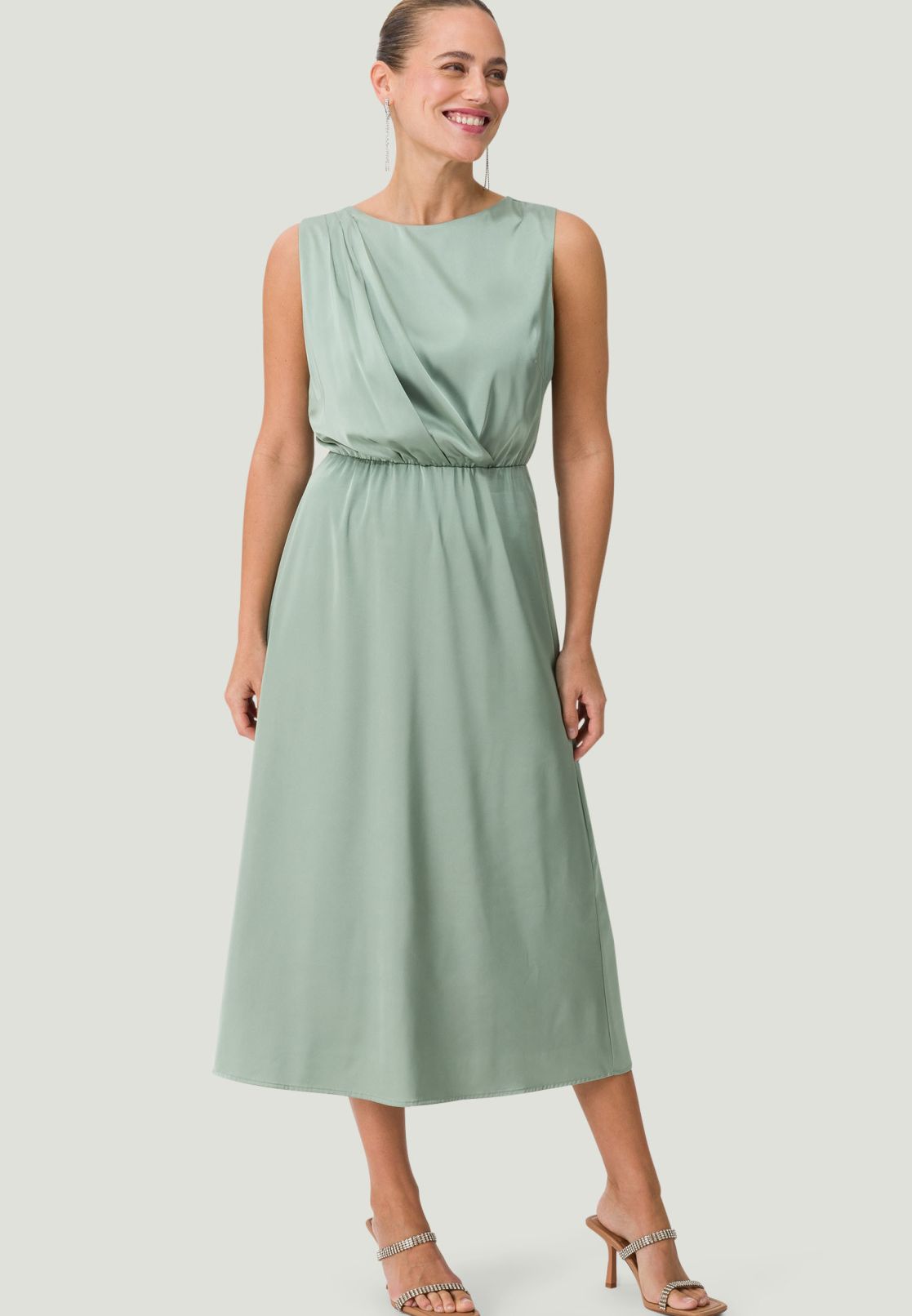 Maxikleid mit Raffung
