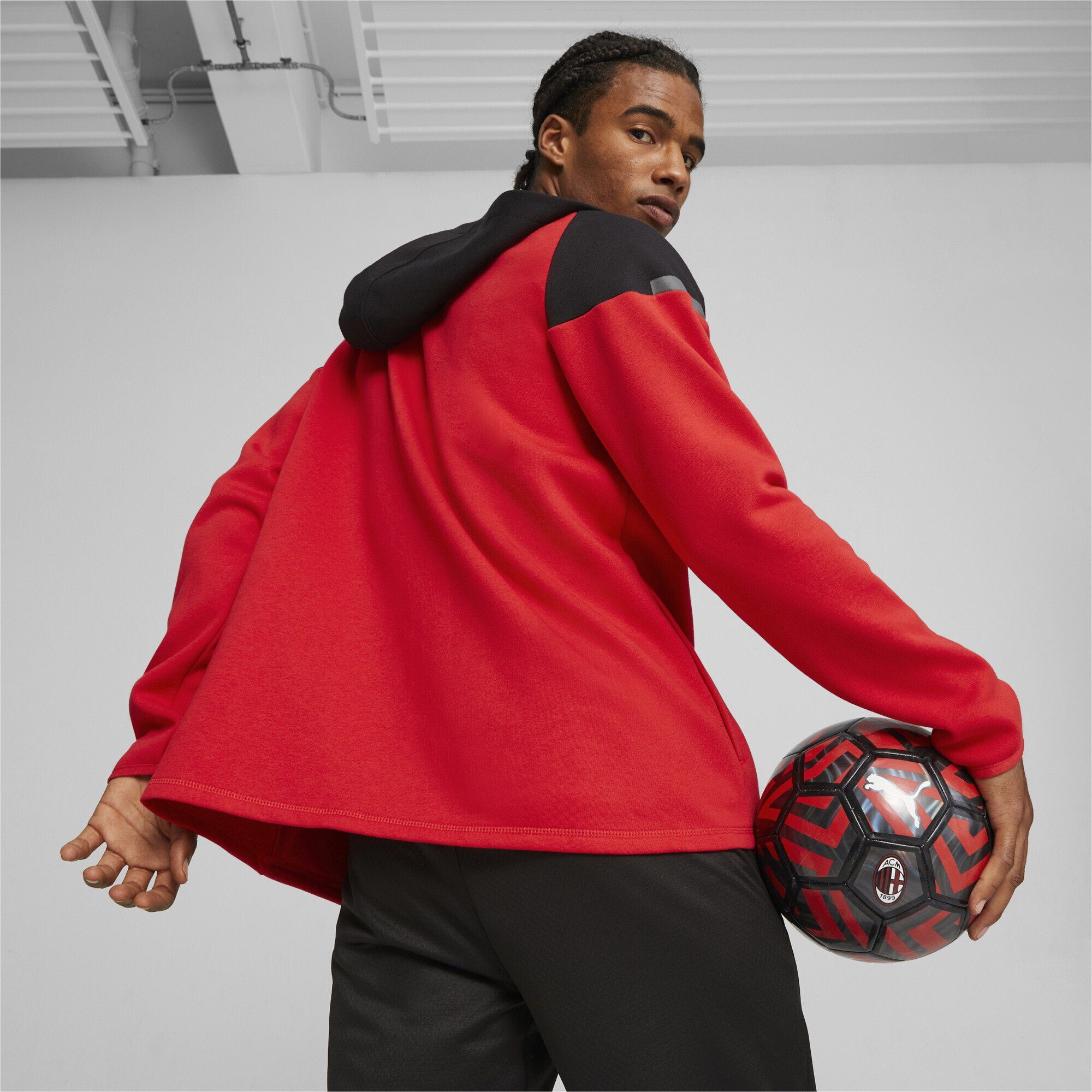 PUMA Trainingsjacke AC Milan Football Casuals Kapuzenjacke Herren