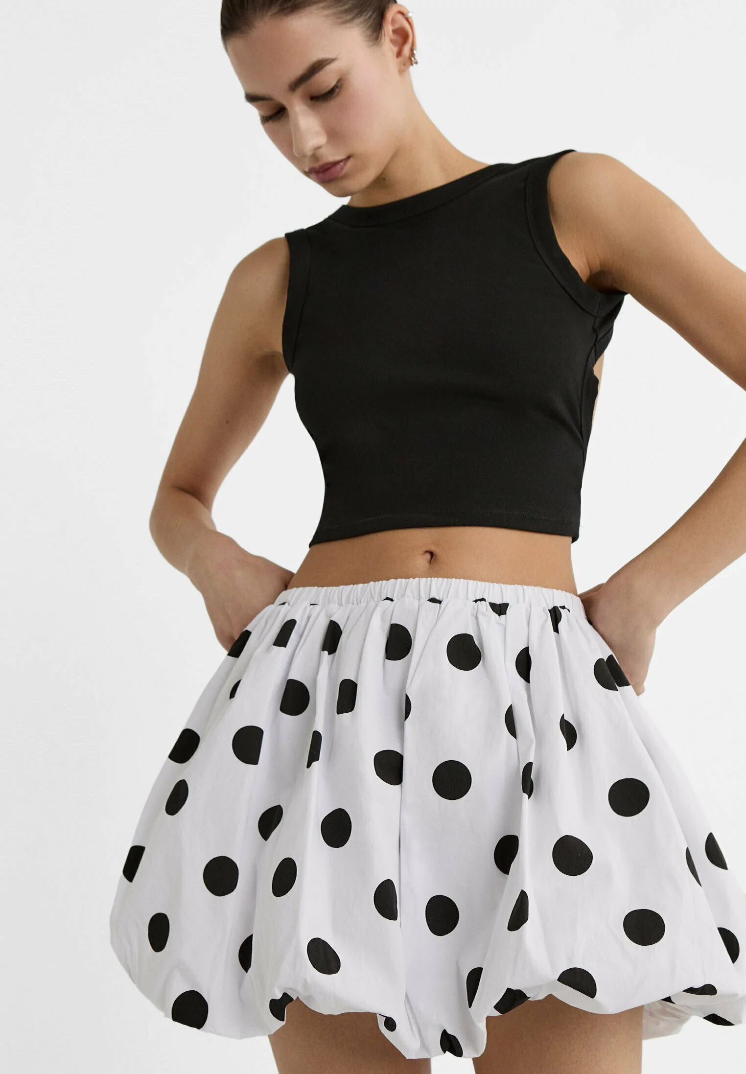 Falda globo Stradivarius con lunares