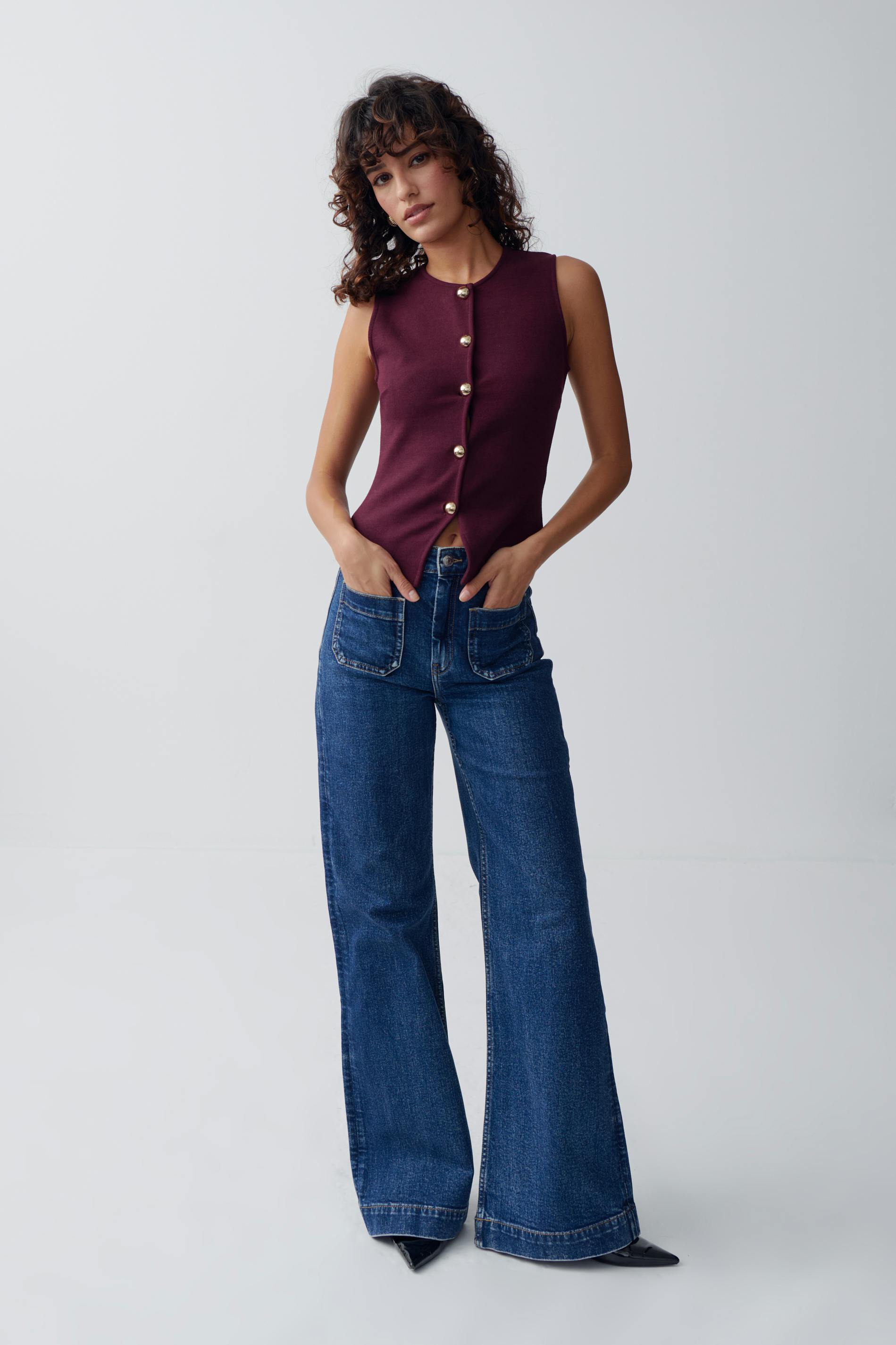 Front pocket flare jeans