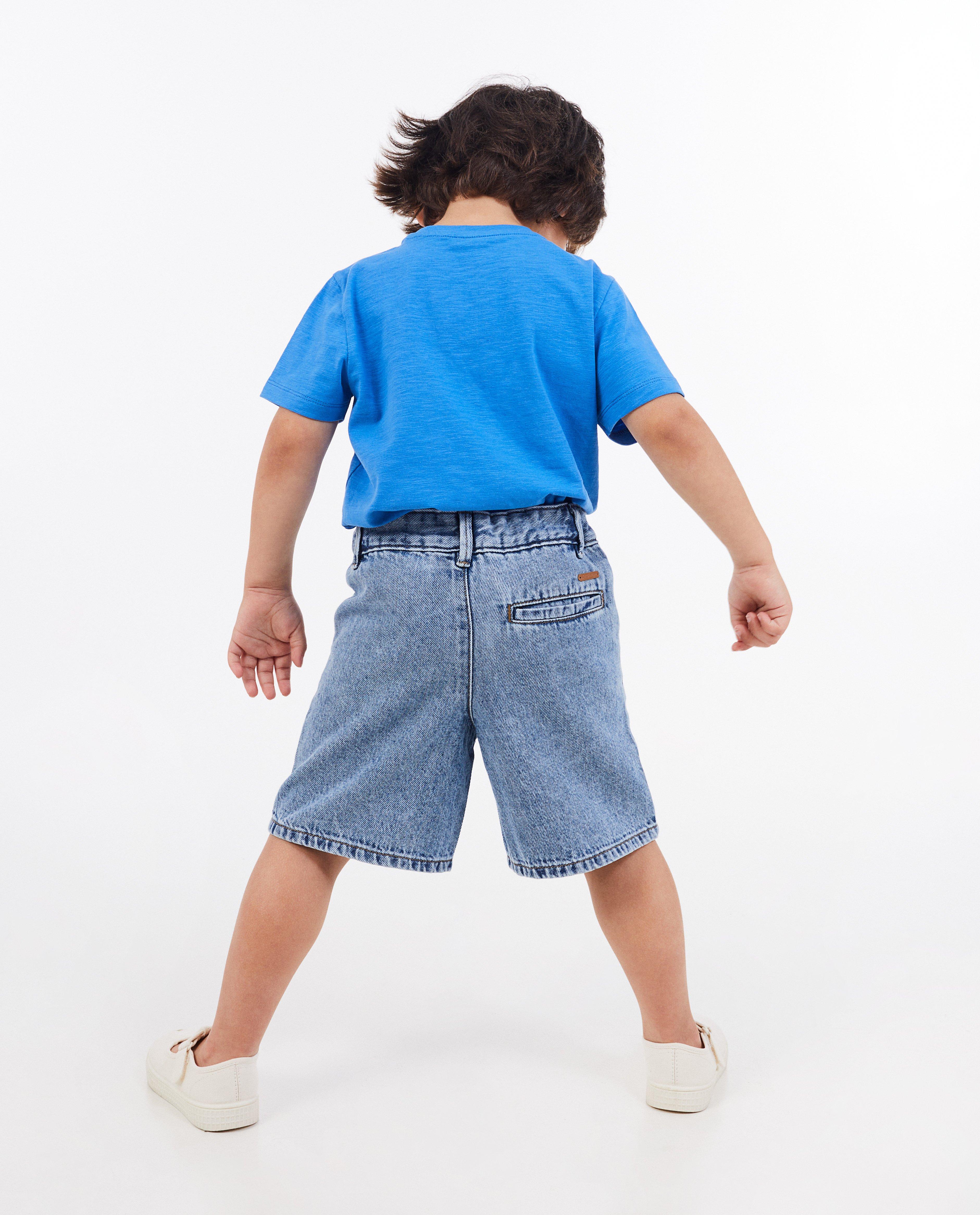 Kidz Nation Kék farmer rövidnadrág, bő szabású, 2-7 éves korig, világoskék