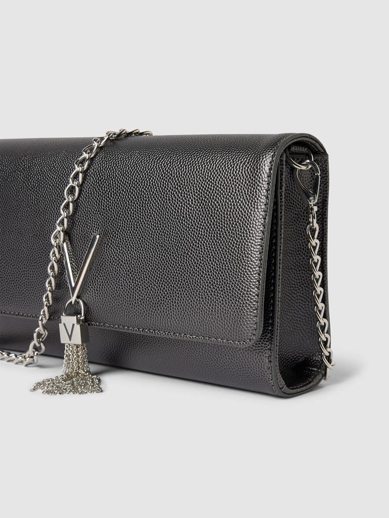 Clutch mit Label-Applikation Modell 'DIVINA' in taupe