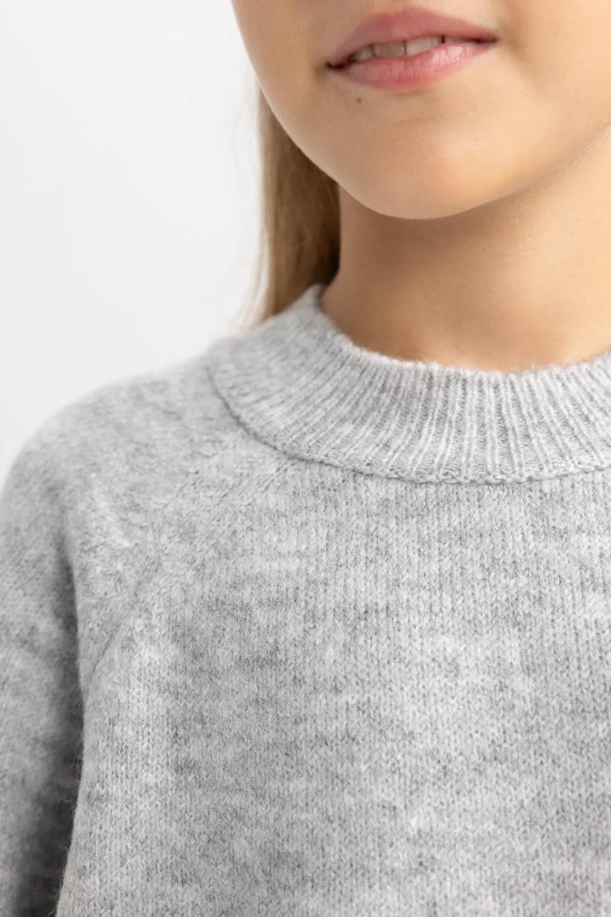 DeFacto  Pullover mit Rundhalsausschnitt für Mädchen A2294a823wn