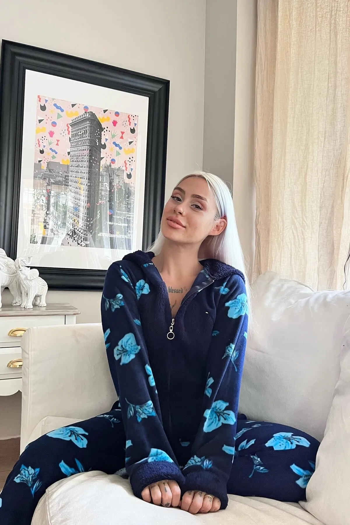 Pijamaevi  Marineblauer Damen-Pyjama aus Fleece-Plüsch mit Palmate-Muster