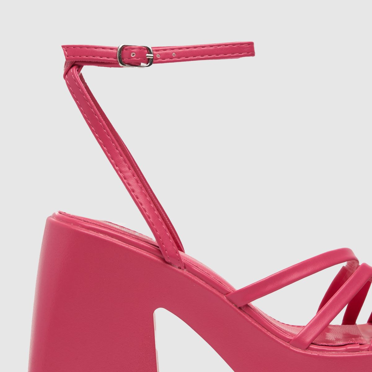 Schuh Sia pántos platformos magassarkú rózsaszínben