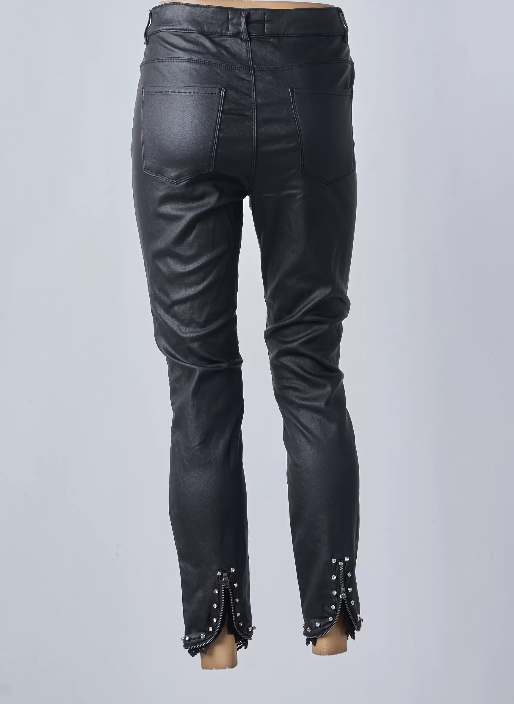 Frank Lyman Pantalons Slim Femme couleur noir