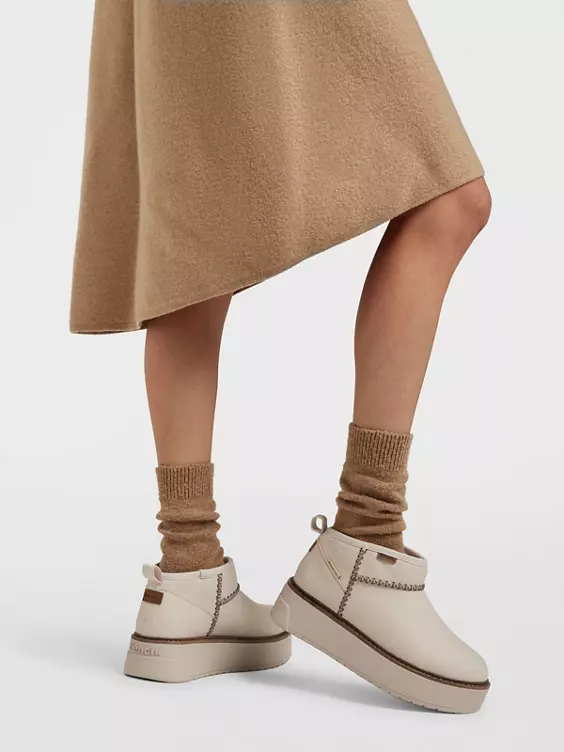 Bench Boots