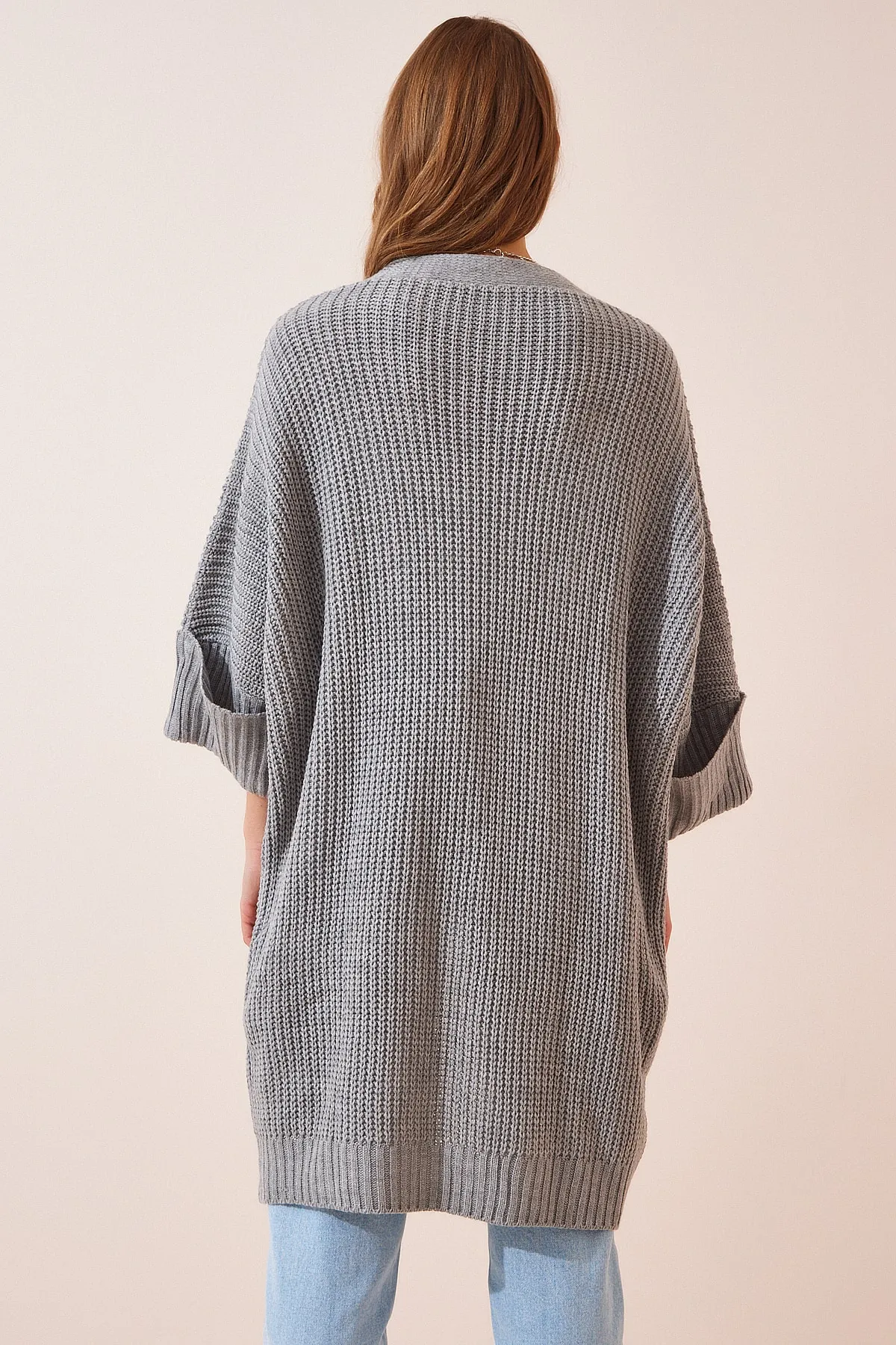 Happiness İstanbul  Graue Oversize-Strickjacke mit langen Taschen für Damen AS00003