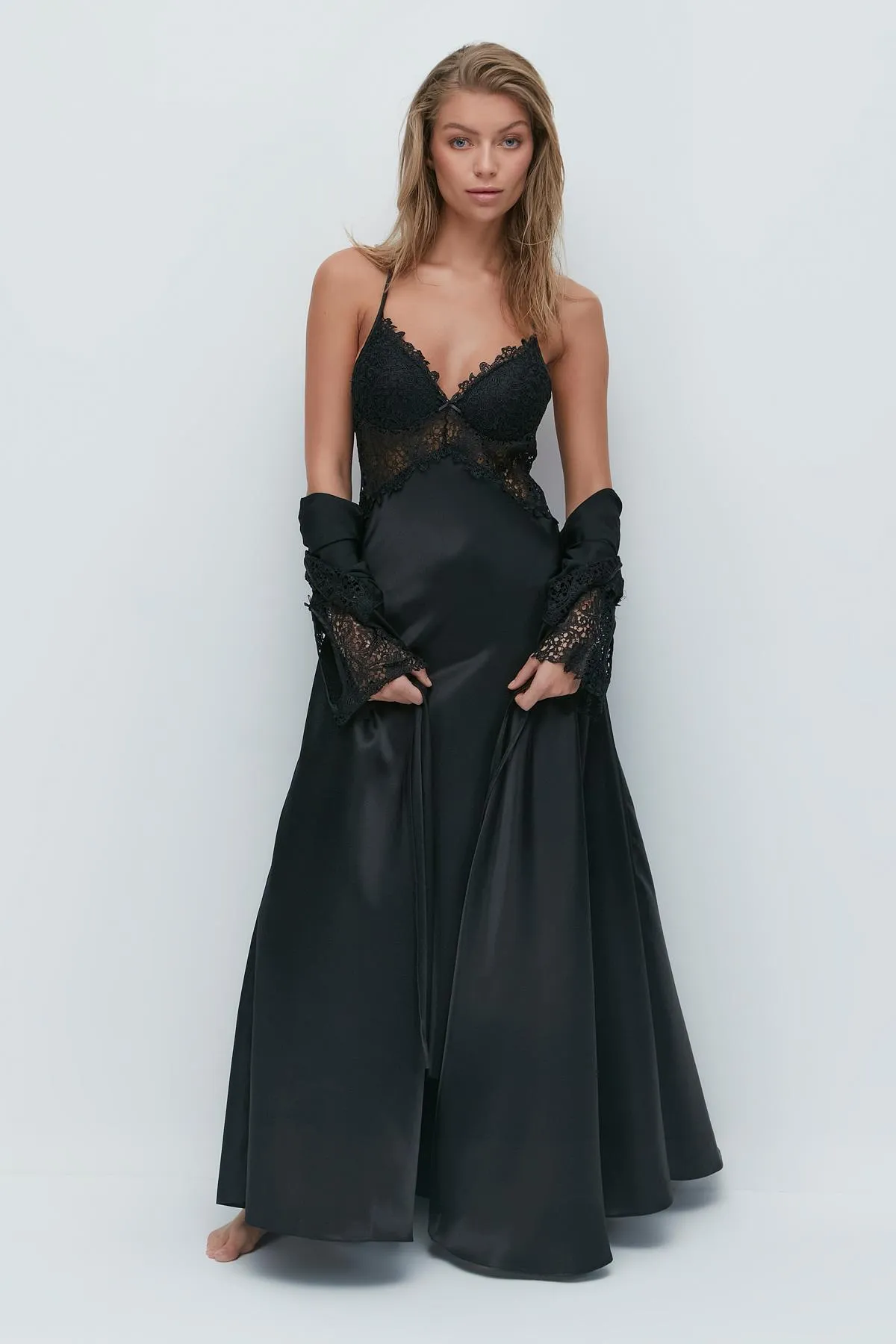 C&City  9025 6-teiliges Aussteuerset für Damen, Nachthemd, Morgenmantel, Schwarz