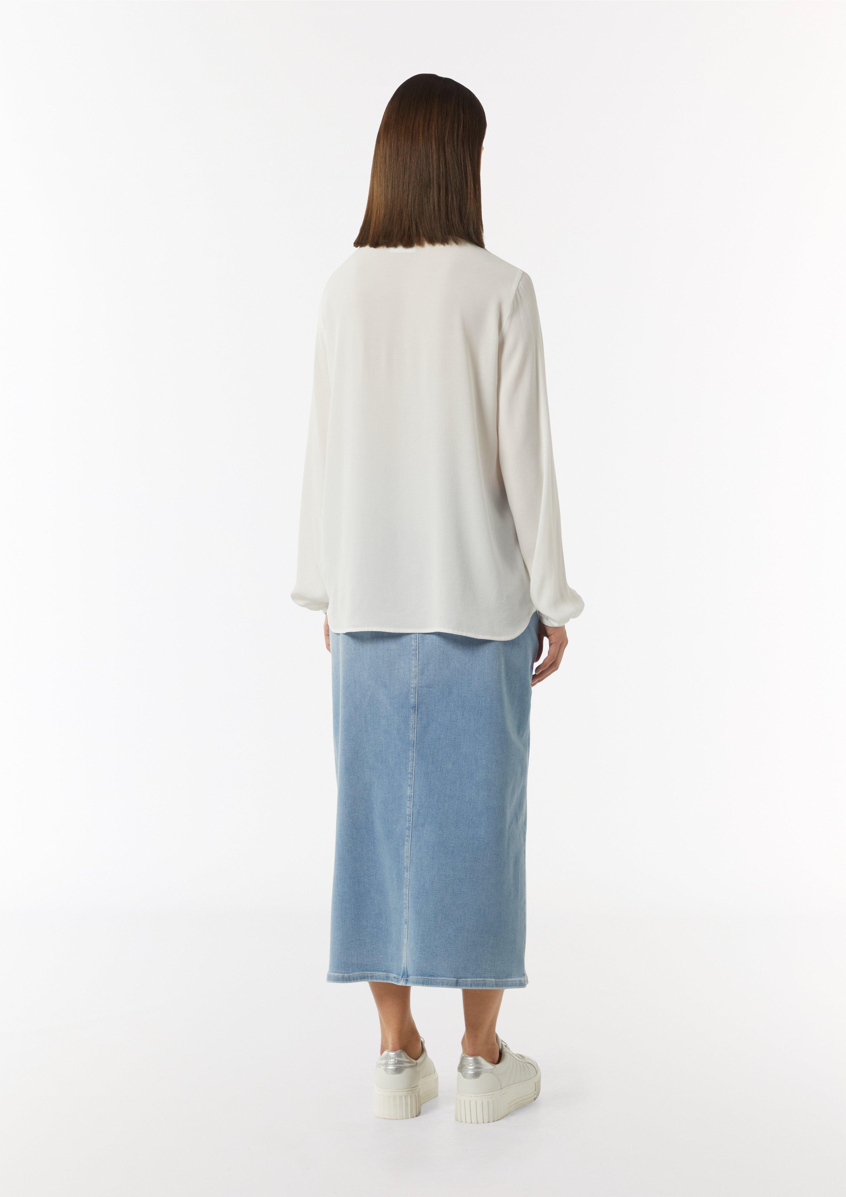 Viskose-Bluse mit Bindedetail am Ausschnitt - weiß