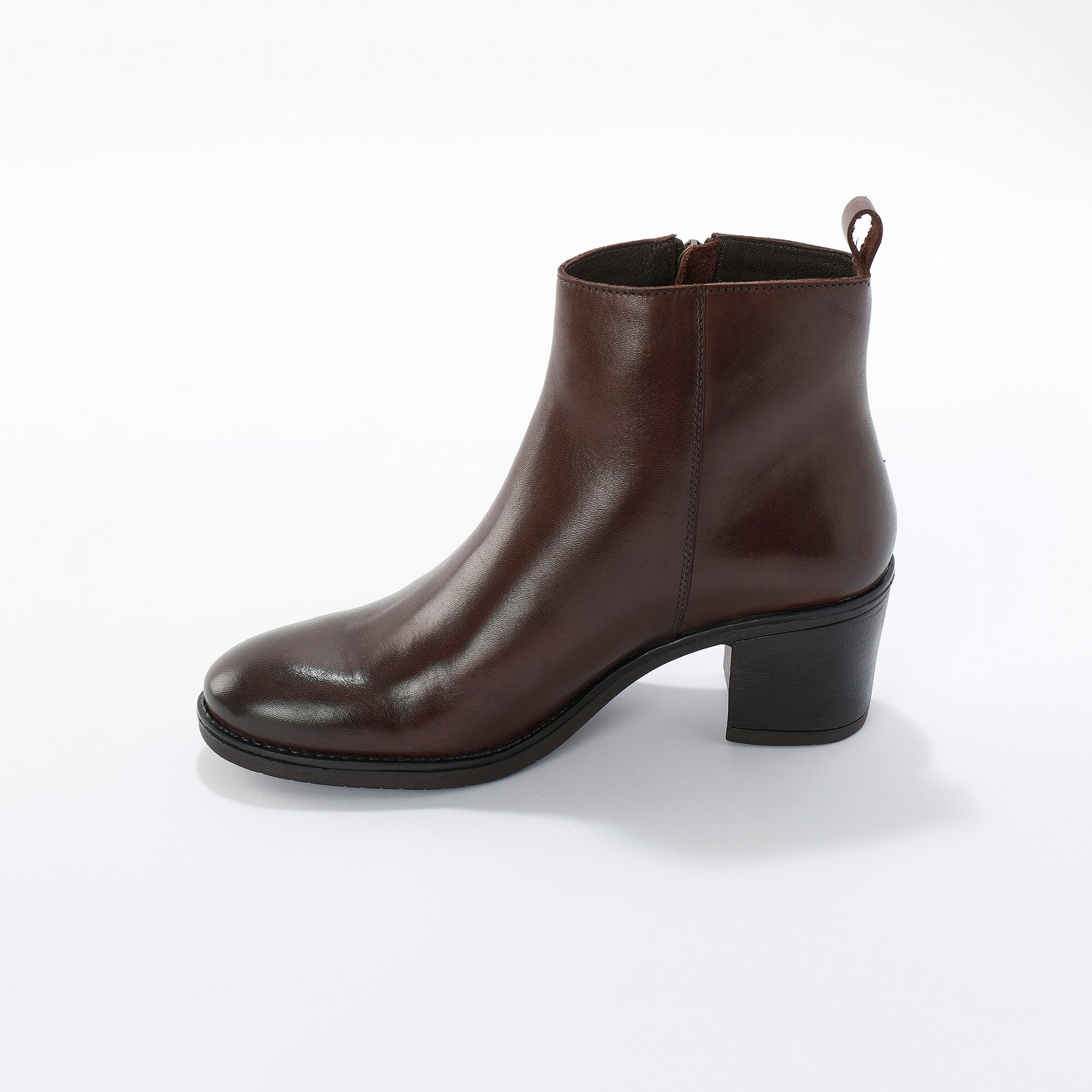 Boots zippées à talons, cuir