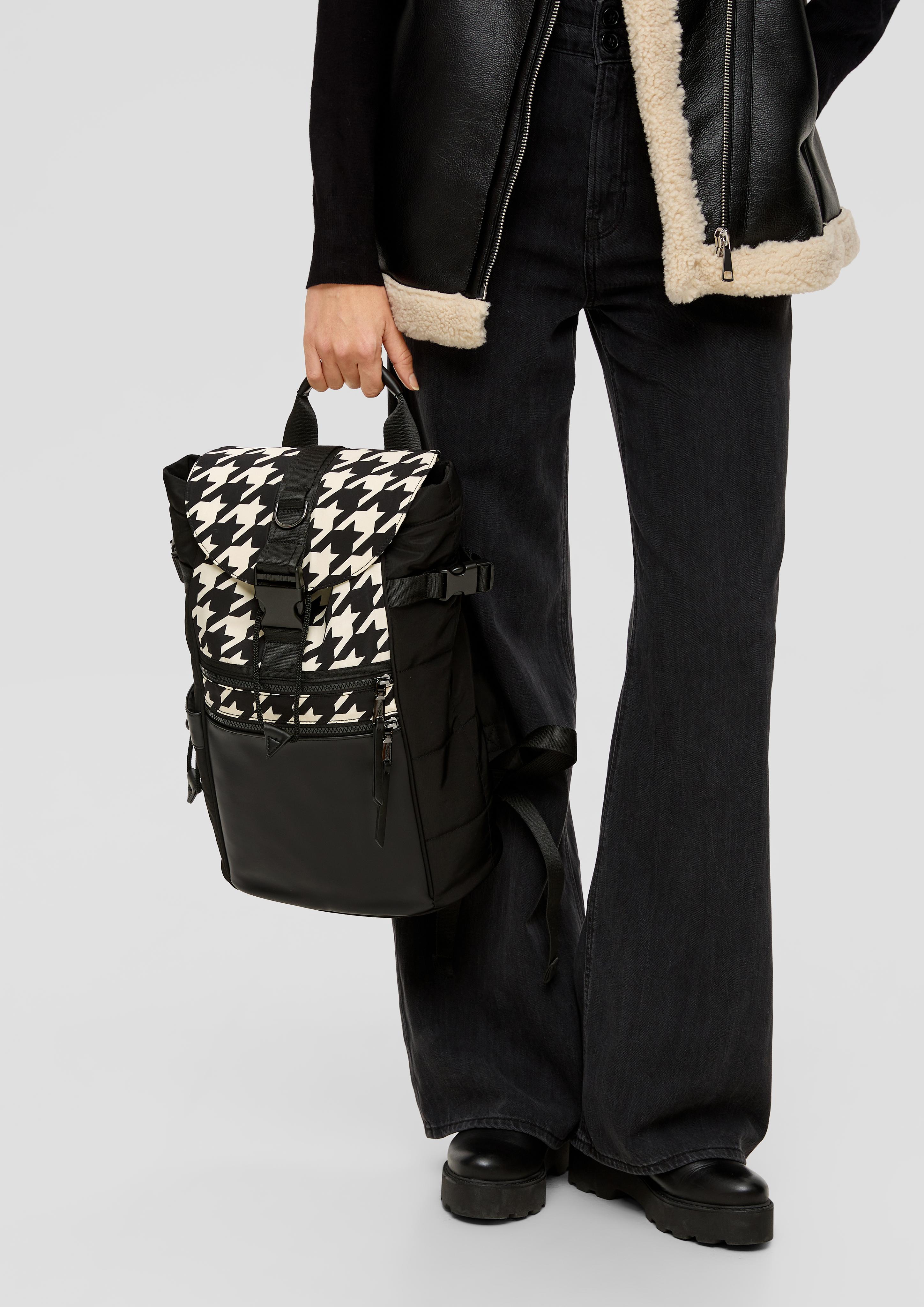 Rucksack in sportlichem Design  2139372-99R3