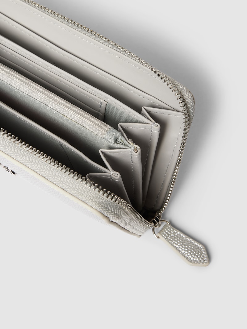 Portemonnaie mit Label-Detail Modell 'DIVINA' in silber