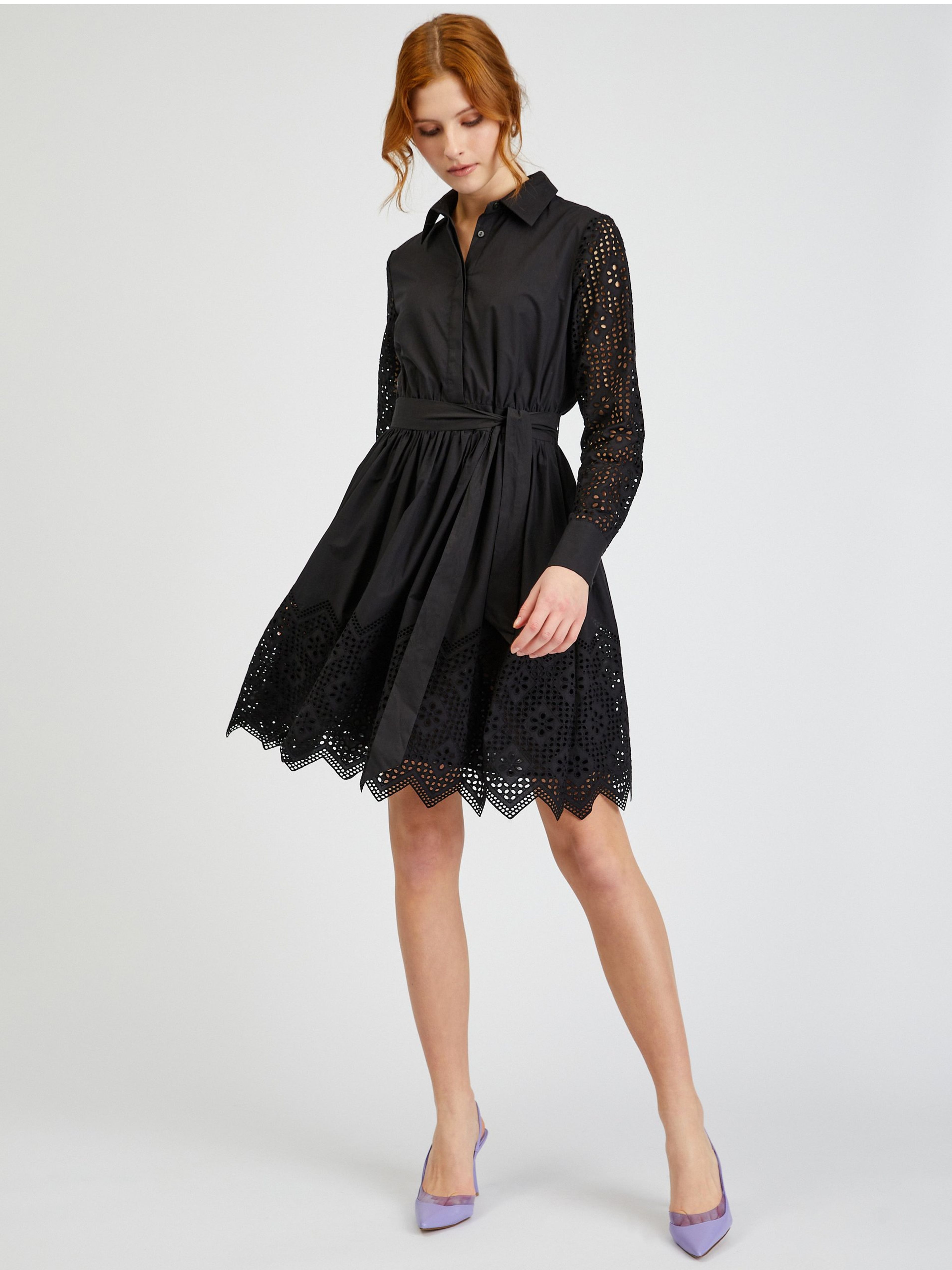 Schwarzes gelochtes Damenhemdkleid mit Krawatte ORSAY