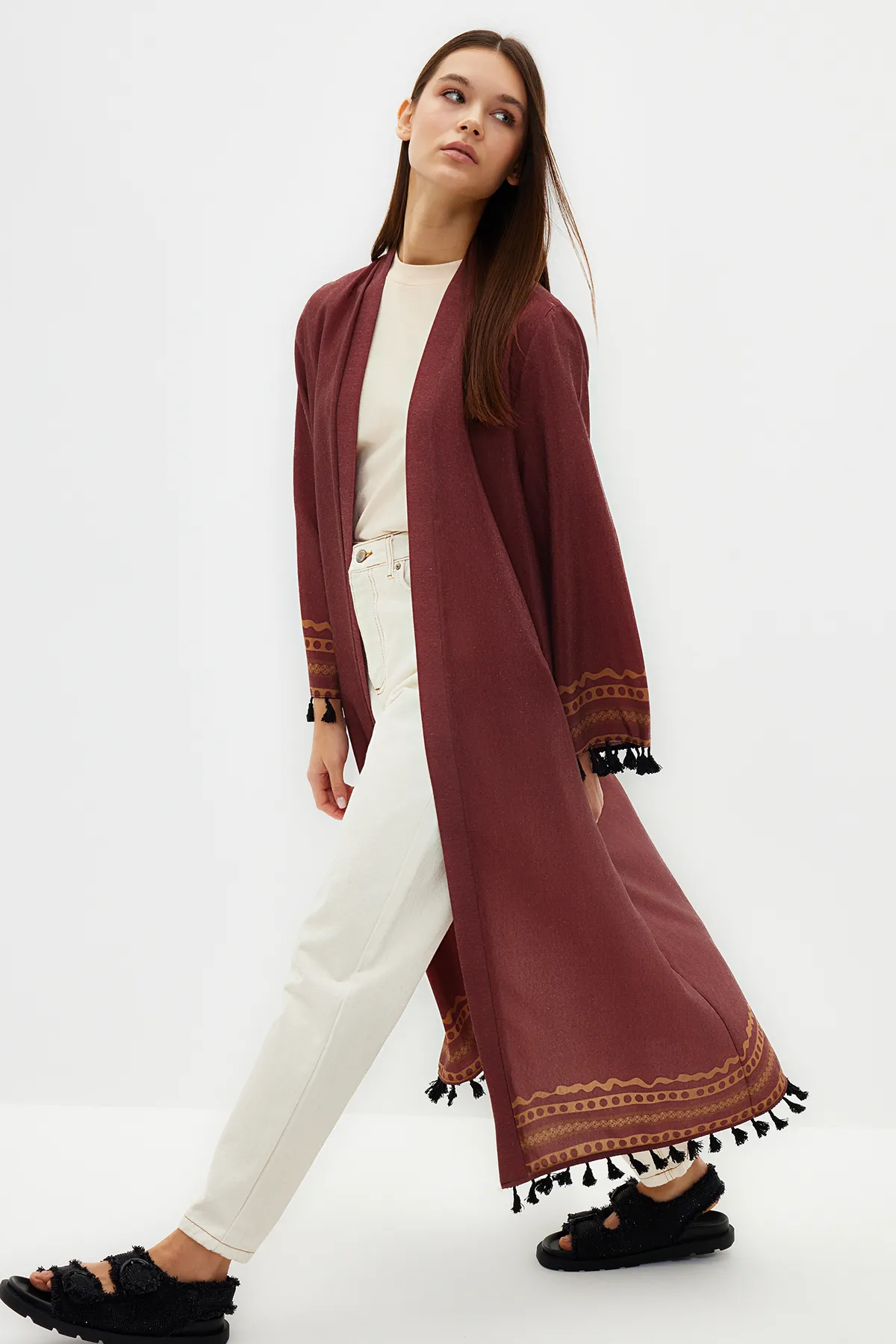Trendyol Modest  Brauner, ethnisch gemusterter, langer, gewebter Kimono und Kaftan aus Baumwollmischung TCTSS23KK00012