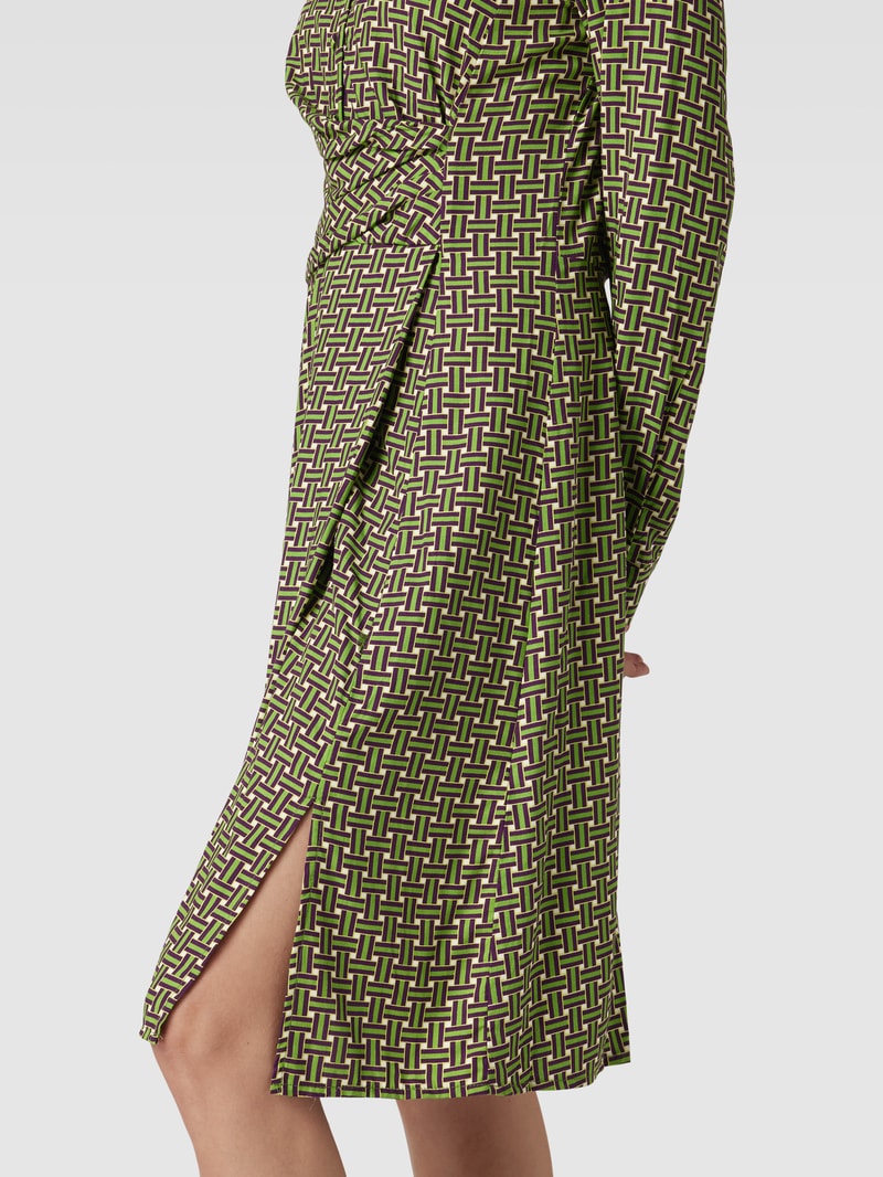 Midikleid aus Viskose mit Allover-Muster in grasgrün