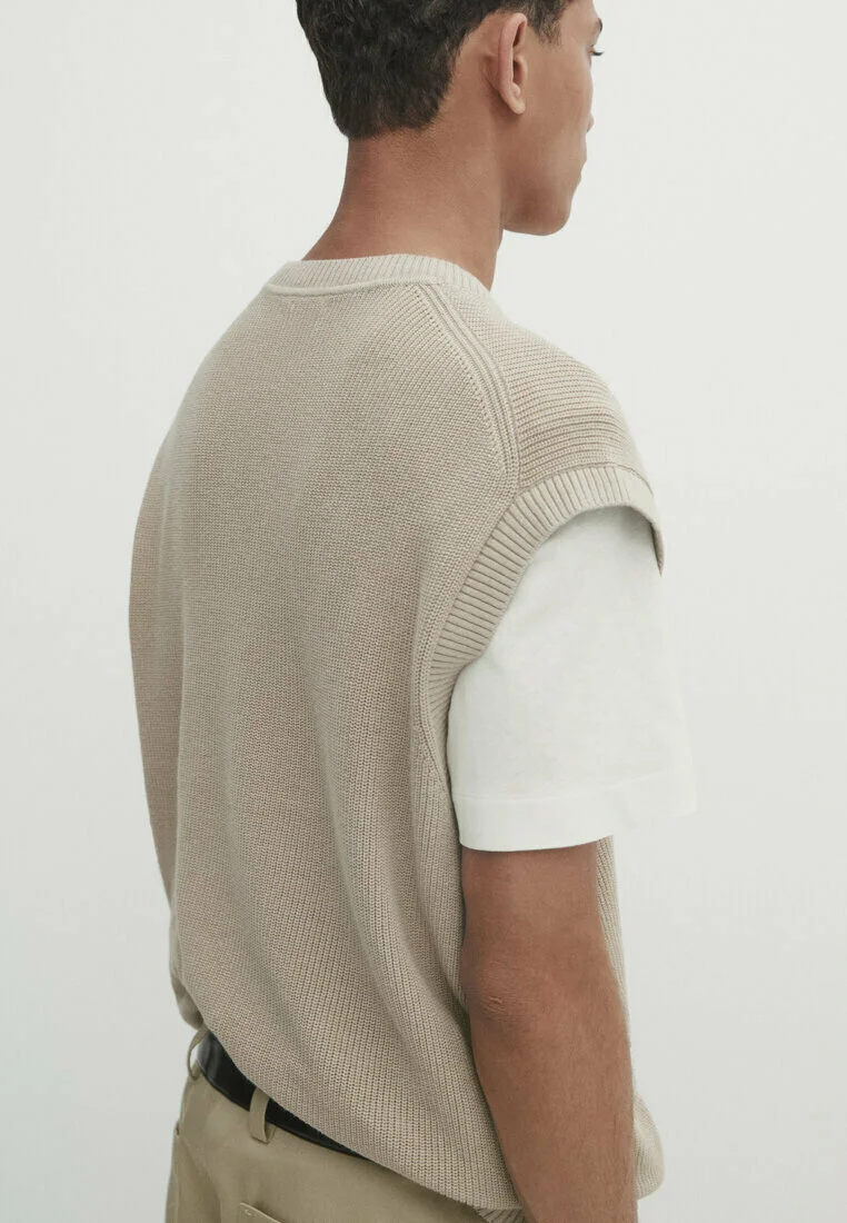Suéter de cuello en V de Massimo Dutti