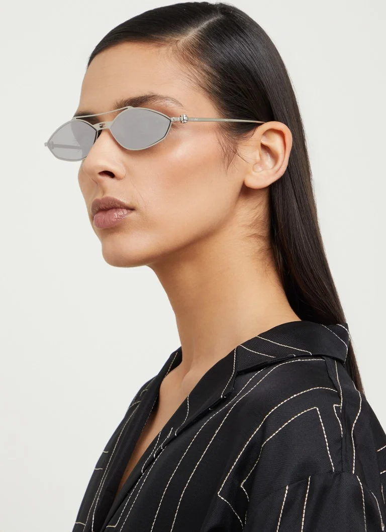 Fendi Sunglasses FE40114U