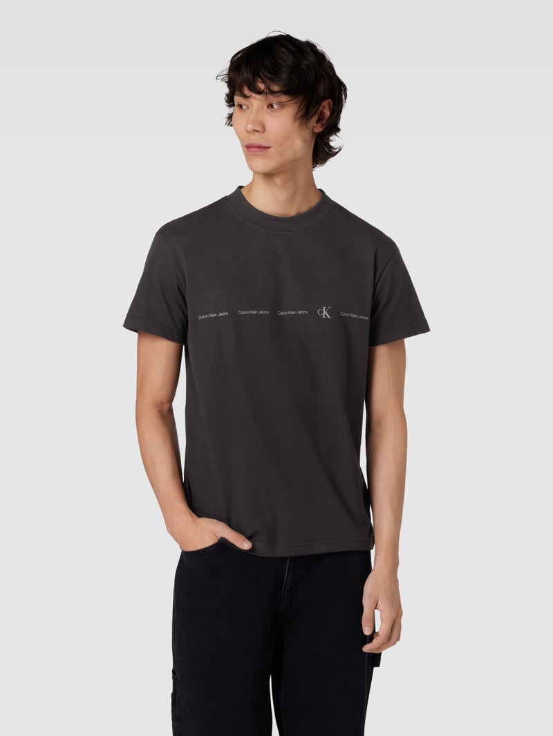 T-Shirt mit Logo-Print in black