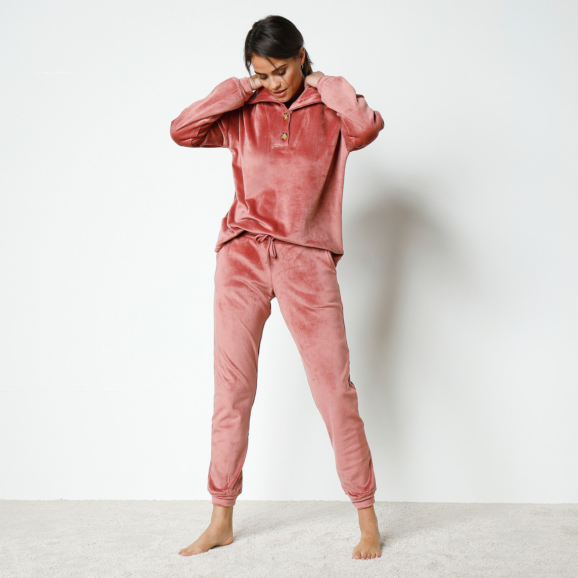 Pyjama velours stretch manches longues col boutonné