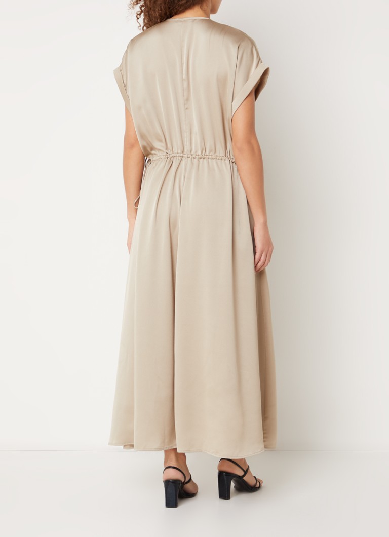 Abito midi Acacia Galina di Bruuns Bazaar, con spacco e coulisse.
