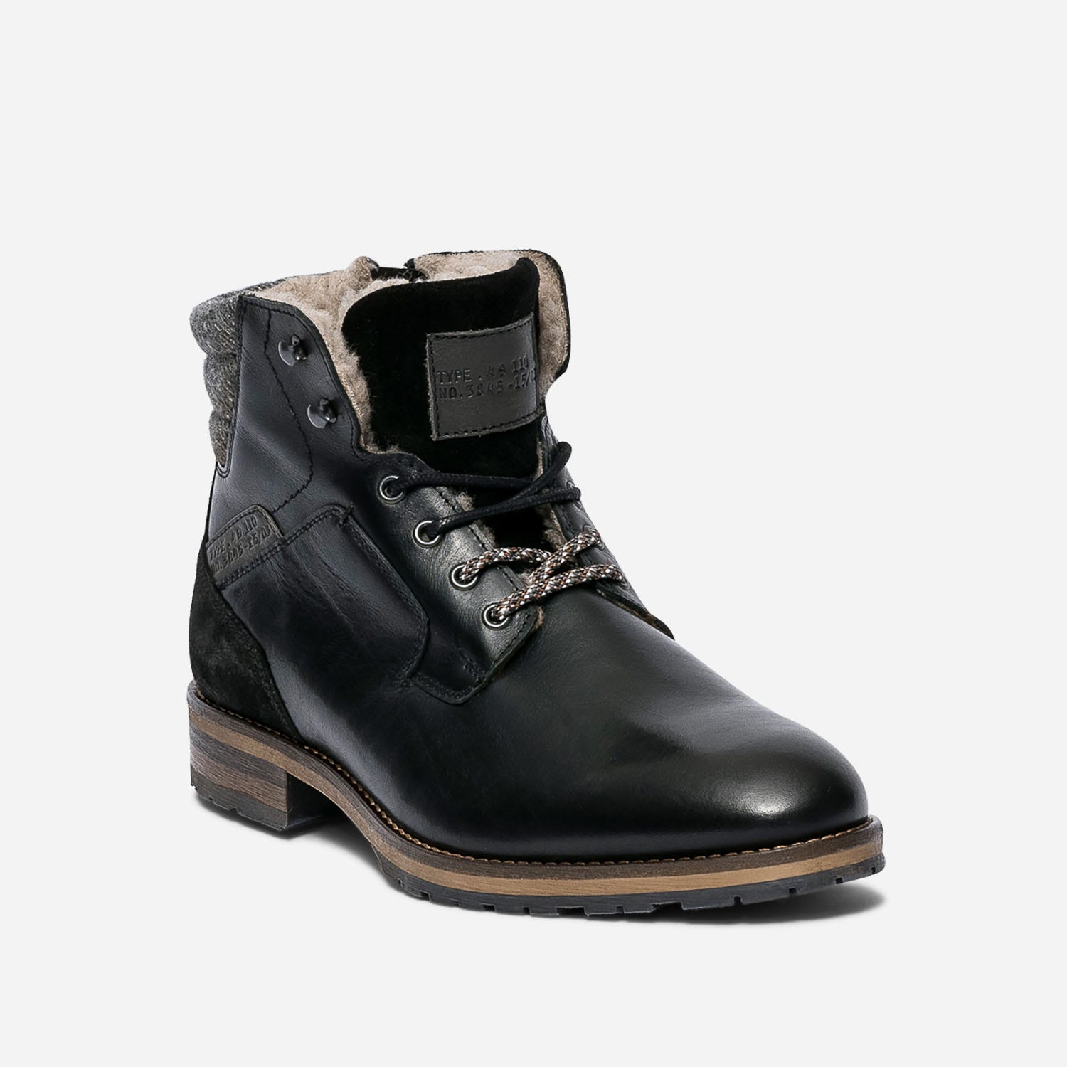 Boots à lacet noir en cuir fourré
