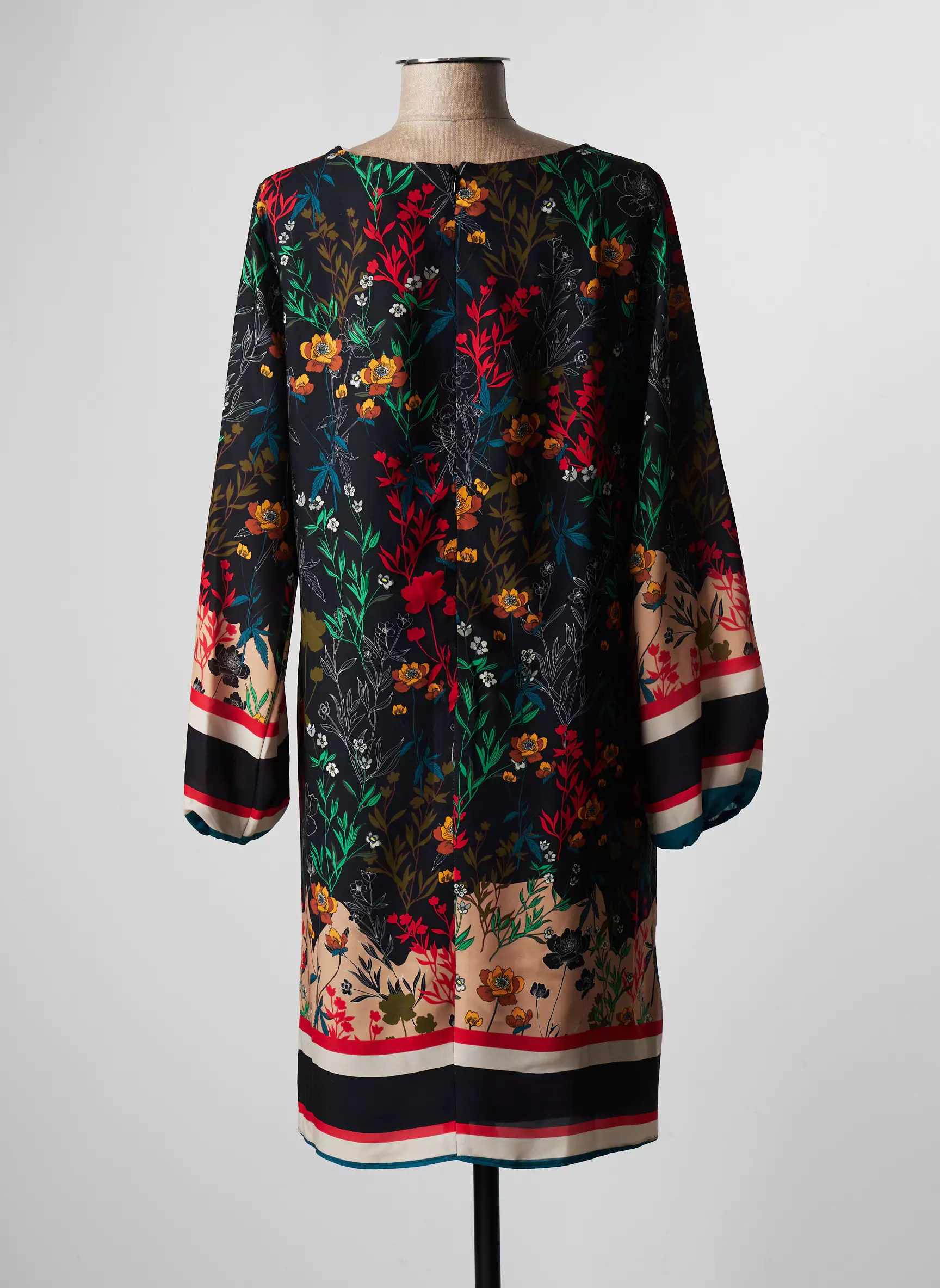 Pause Cafe Robes Courtes Femme couleur noir