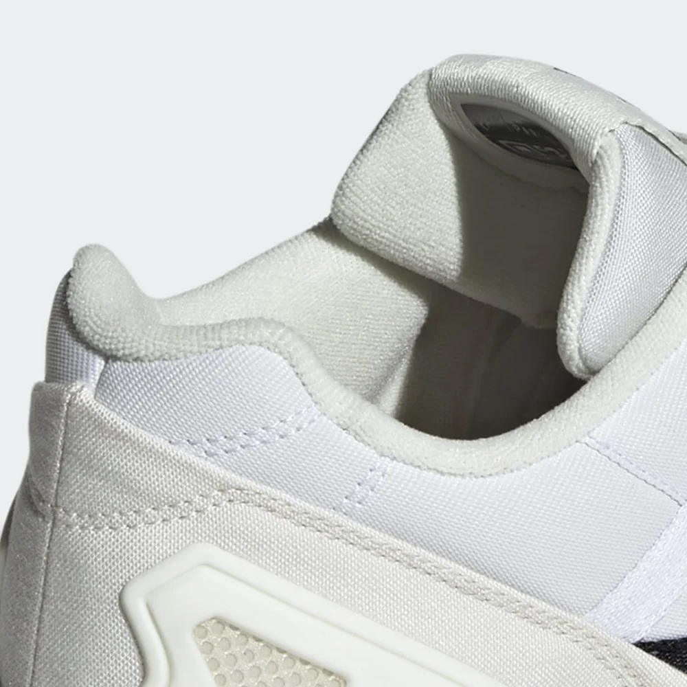 adidas ZX 8000 Parley GV7618 / weiss