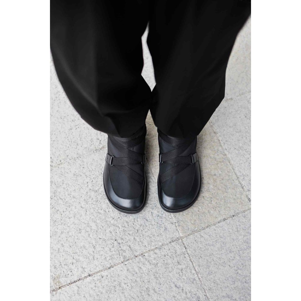 Shapen Frosty Black schwarze Winterbarfußschuhe