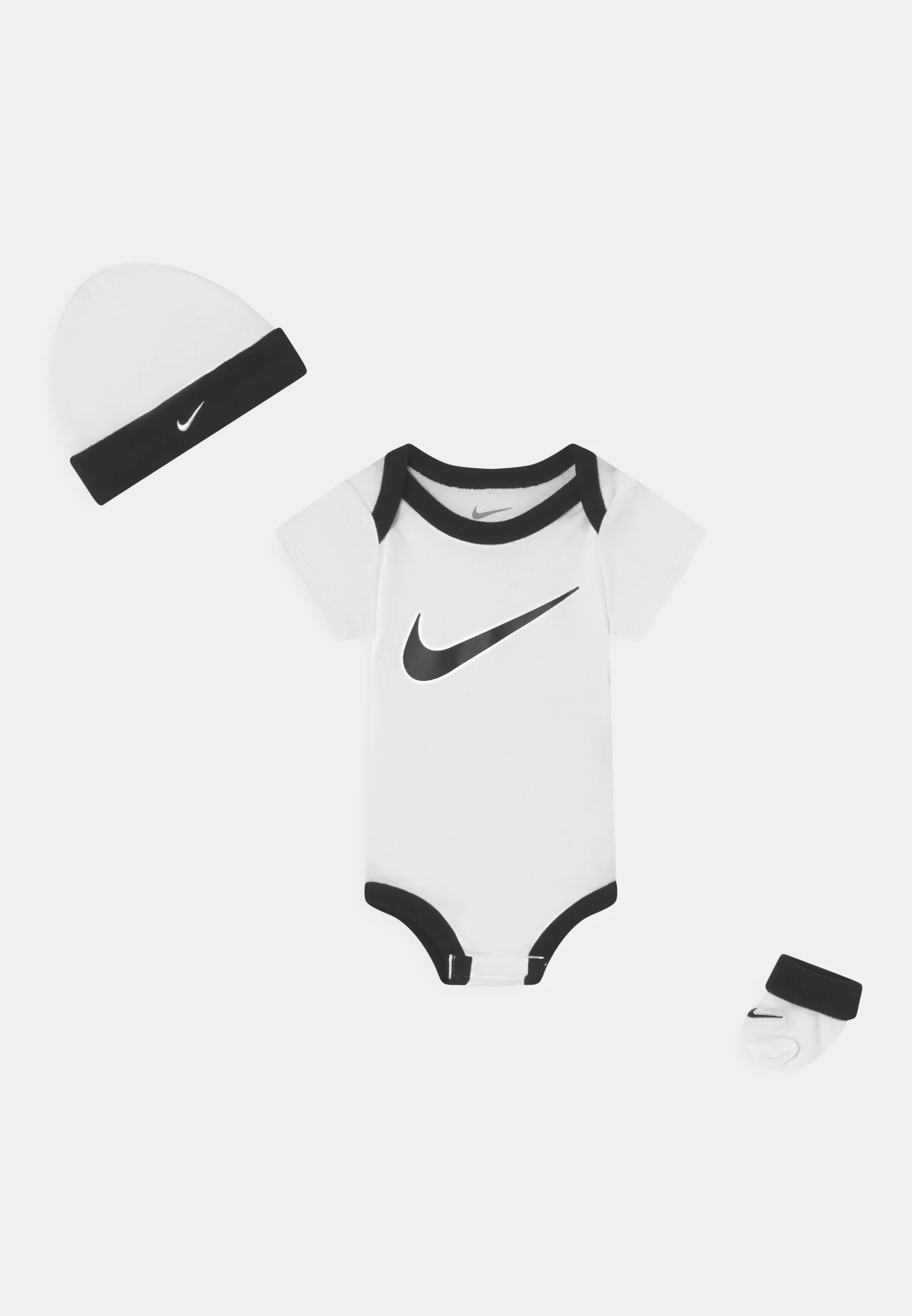 Conjunto Nike Sportswear - Gorro
