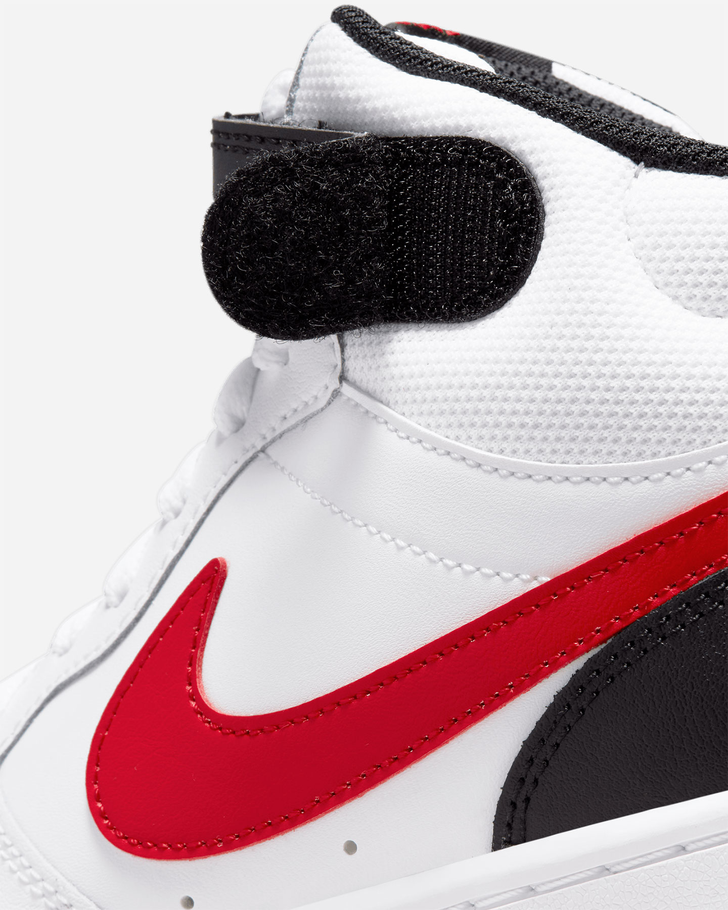 Buty sportowe Nike Court Borough Mid 2 Gs Jr. marki Scarpe CD7782-110