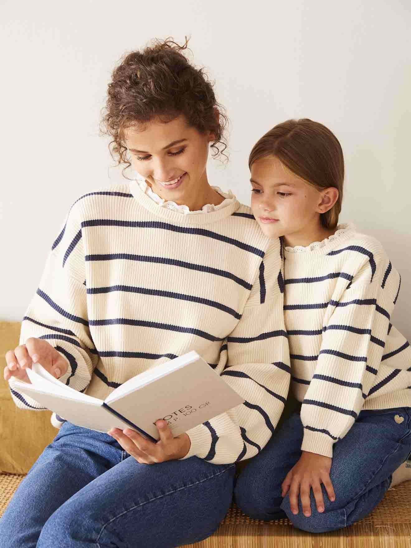 Vertbaudet Umstandspullover mit Volantkragen, Capsule Collection MAMA, TOCHTER & BABY - wollweiß/marine gestreift