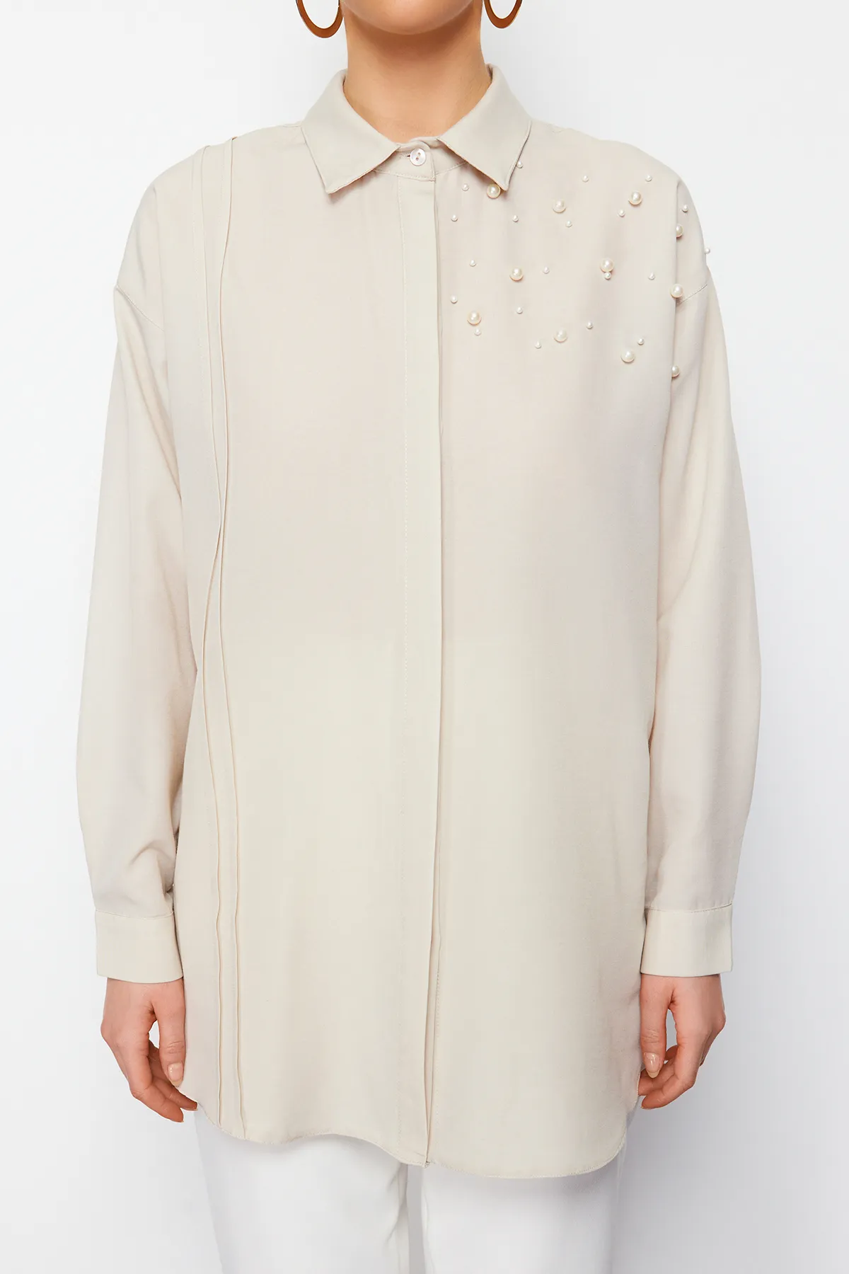 Trendyol Modest  Gewebtes Hemd aus Baumwolle mit Steinperlendetail TCTSS24TG00032