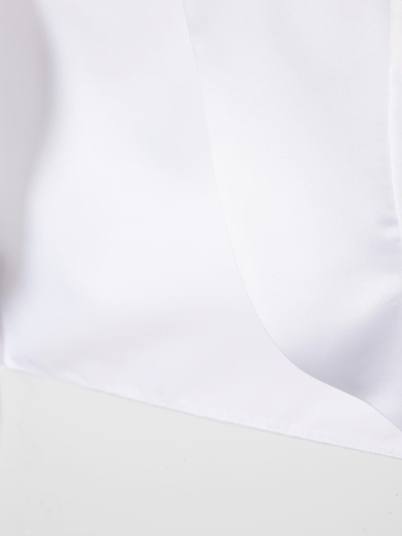 Bolero in unifarbenem Design in weiß