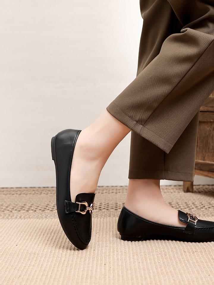 C'M Slipper in Schwarz günstig kaufen