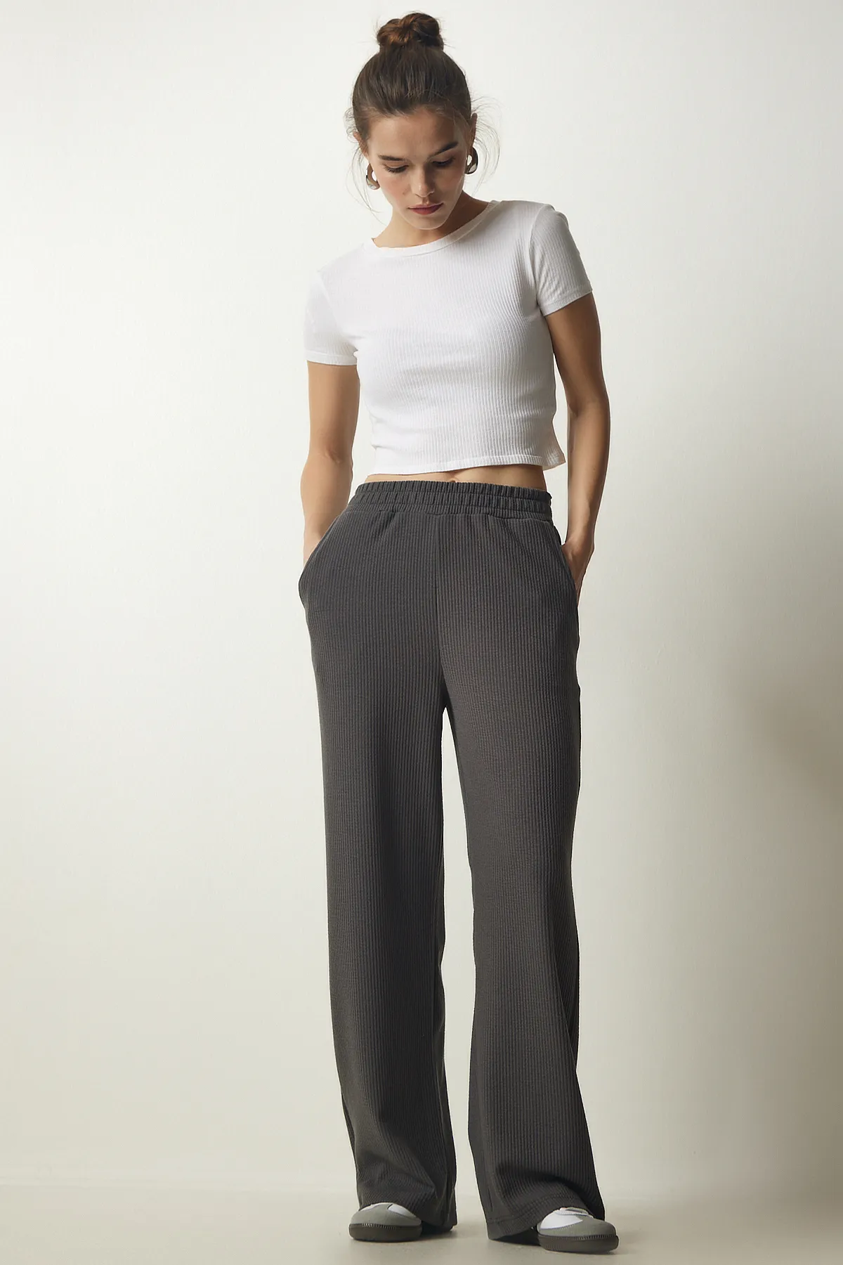 Happiness İstanbul  Geräucherte Cord-Strickhose für Damen EW00005
