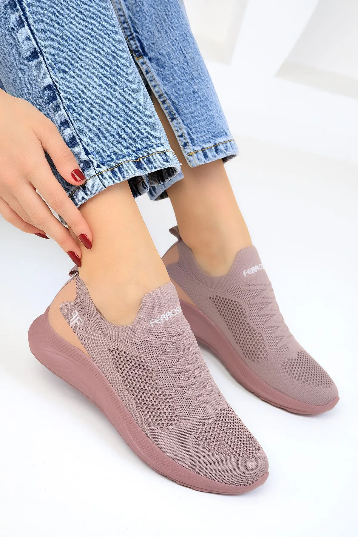 SOHO  Lachsfarbene Damen-Sneakers 16979