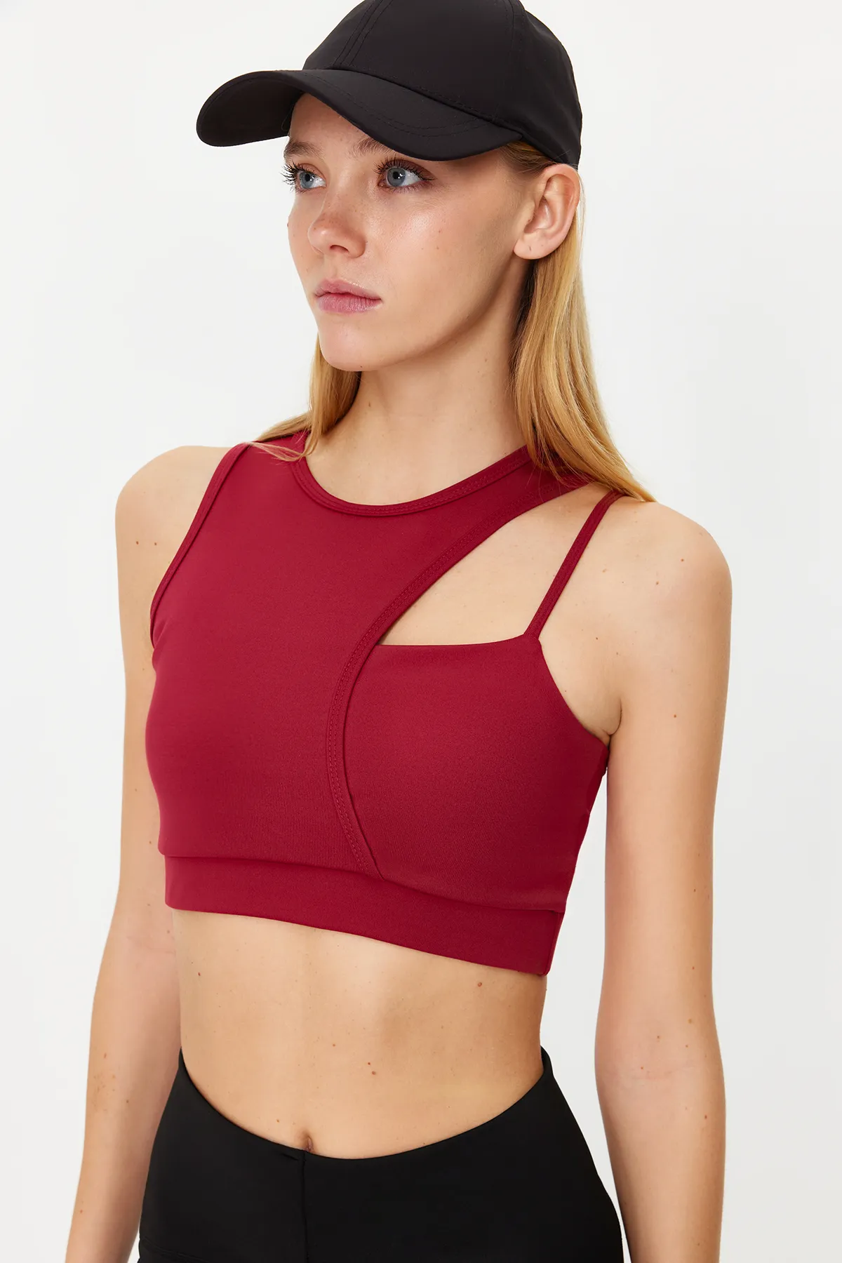 Trendyol Collection  Viva Magenta Strick-Sport-BH mit mittlerem Halt/Styling-Seilträger THMSS23SS00017