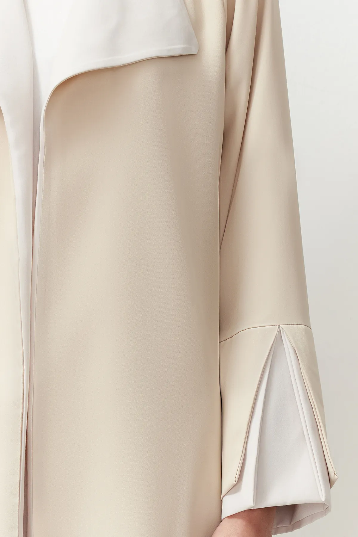 Trendyol Modest  Steinfarbene, lange, gewebte Aerobin-Kappe & Ferace & Abaya TCTSS24KF00011