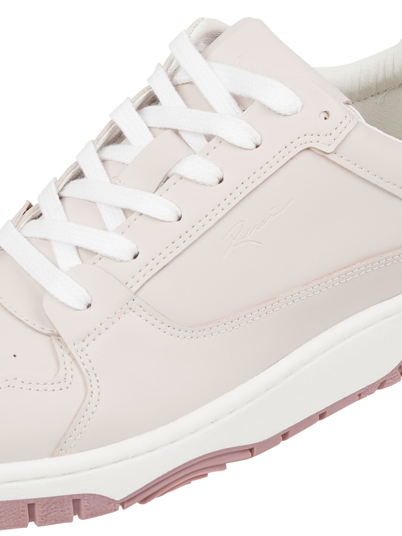 Sneaker mit Label-Details in beige
